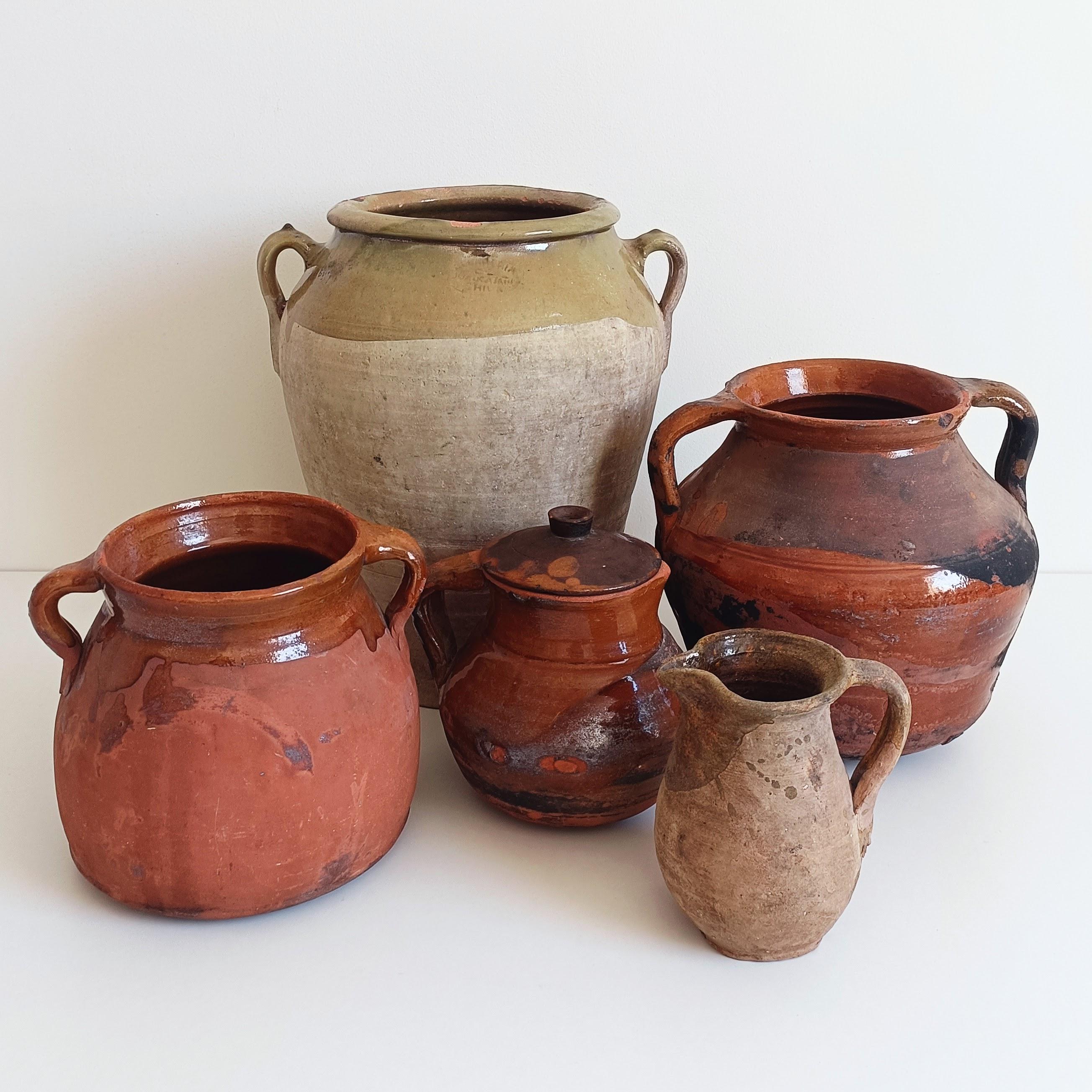 Spagnolo Antico set di 5 pezzi di ceramica rustica spagnola, fine XIX-inizio XX secolo. in vendita