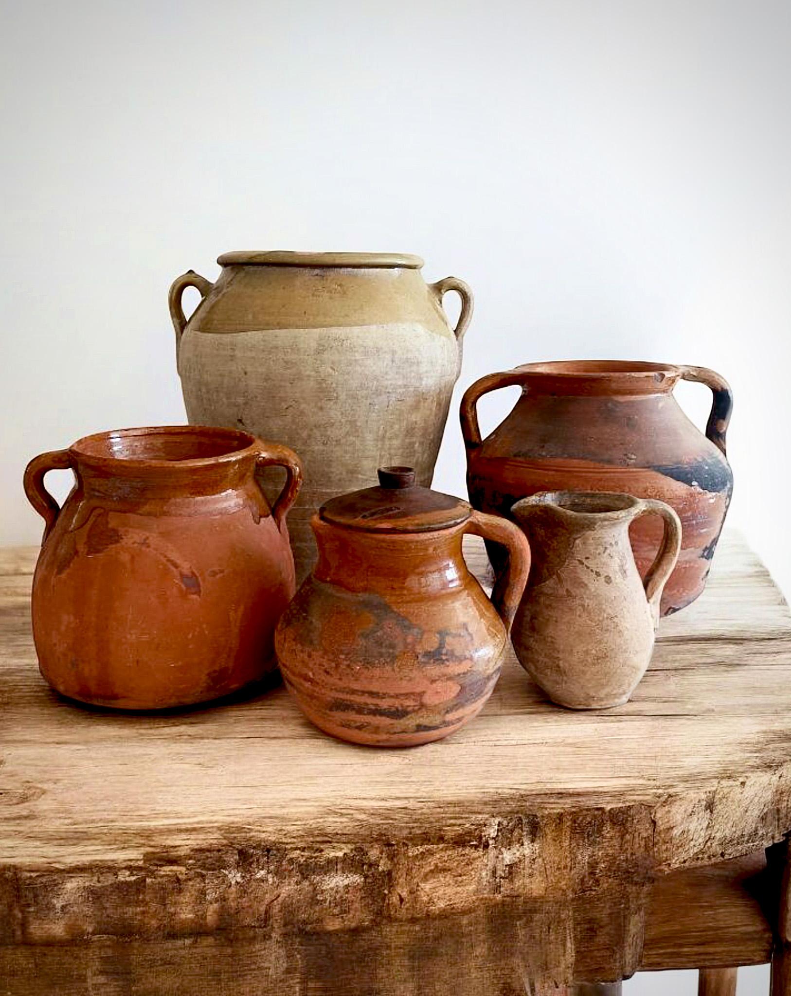 Ceramica Antico set di 5 pezzi di ceramica rustica spagnola, fine XIX-inizio XX secolo. in vendita