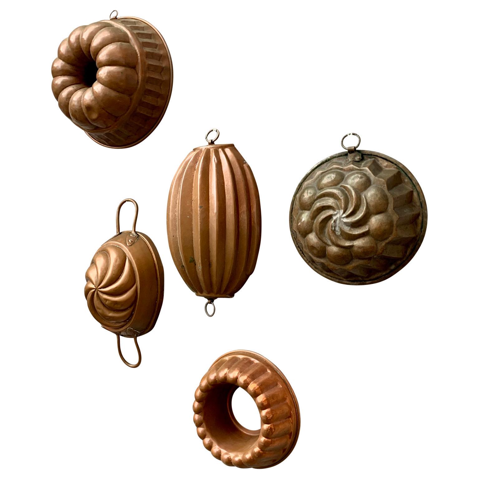 Juego de cinco moldes suecos antiguos de cobre para tartas Cobre en venta