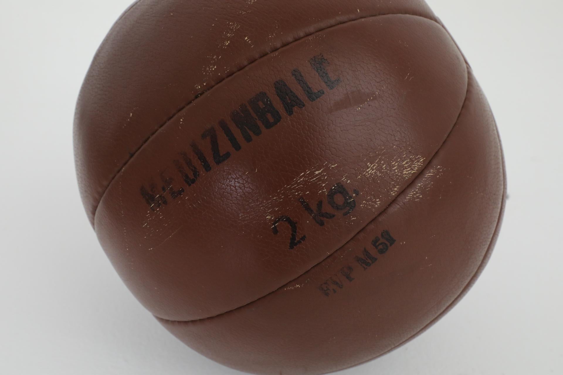 Set of Five Assorted Vintage Leather Gymnastics Medicine Balls For Sale 7