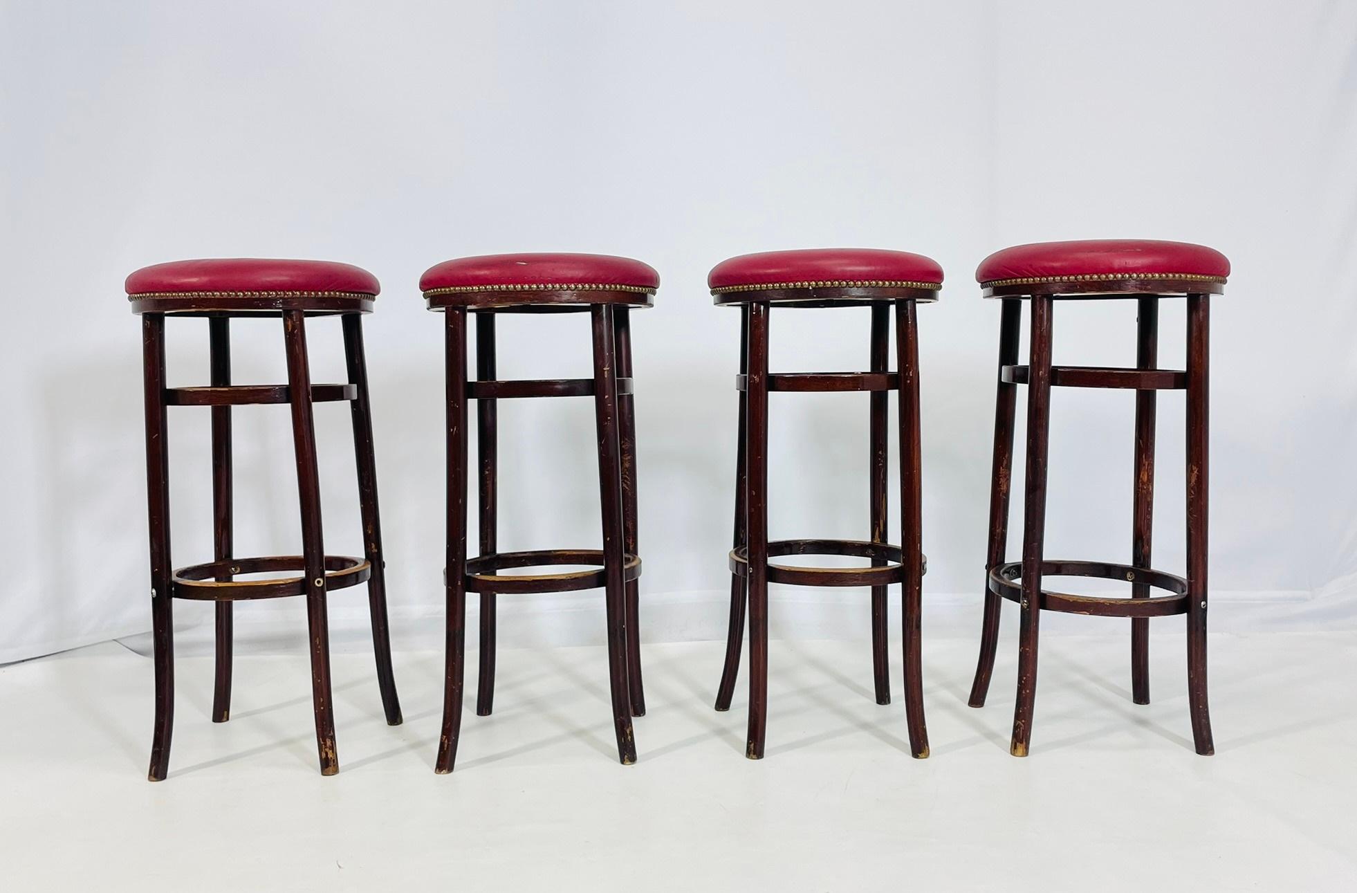 Mid-Century Modern Ensemble de cinq tabourets de bar de Michael Thonet pour Thonet Furniture, États-Unis, années 1960 en vente