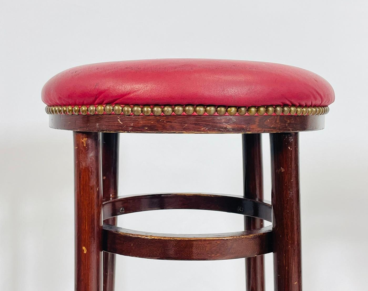 Ensemble de cinq tabourets de bar de Michael Thonet pour Thonet Furniture, États-Unis, années 1960 en vente 1