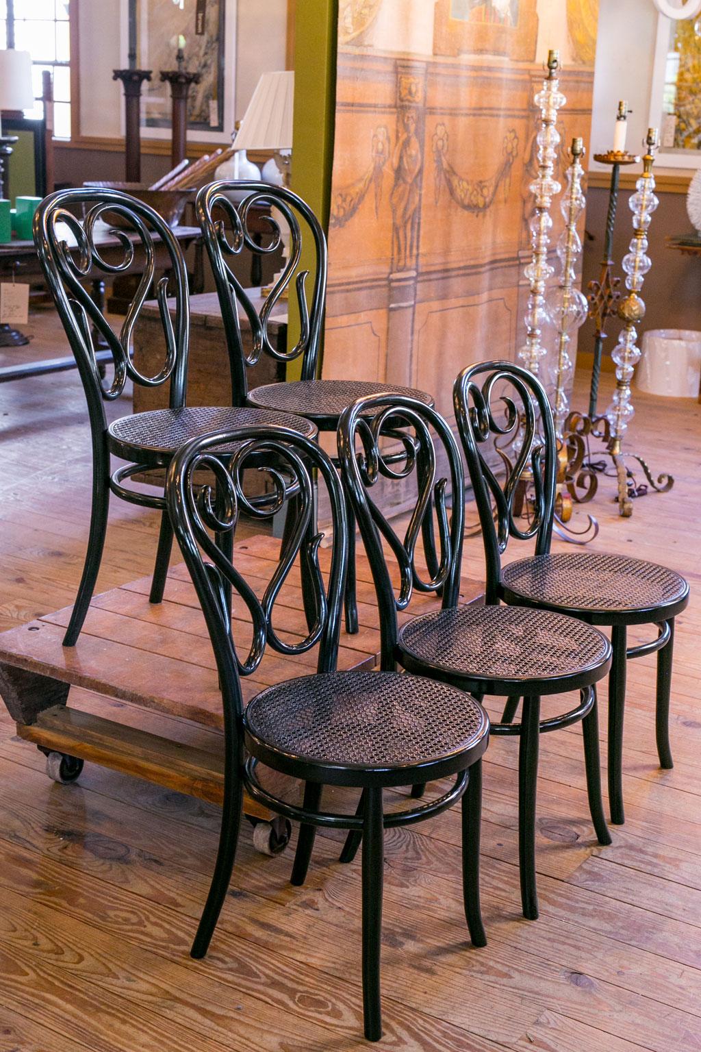 Set of Five Bentwood Bistro Chair In Good Condition In Houston, TX