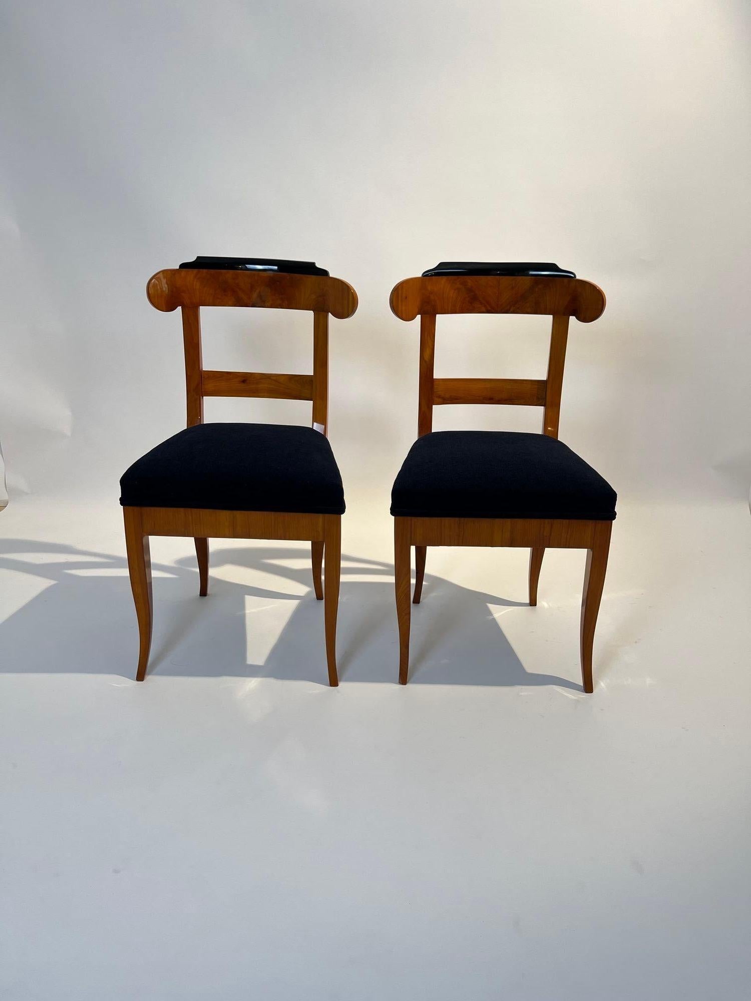 Set of Five Biedermeier Chairs, Cherry Wood, Germany circa 1830 For Sale 11