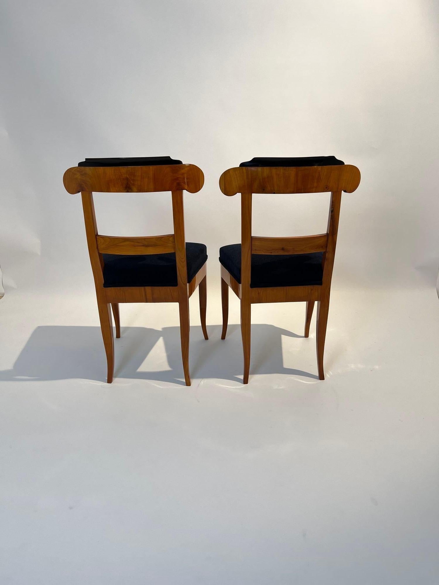 Set of Five Biedermeier Chairs, Cherry Wood, Germany circa 1830 For Sale 14