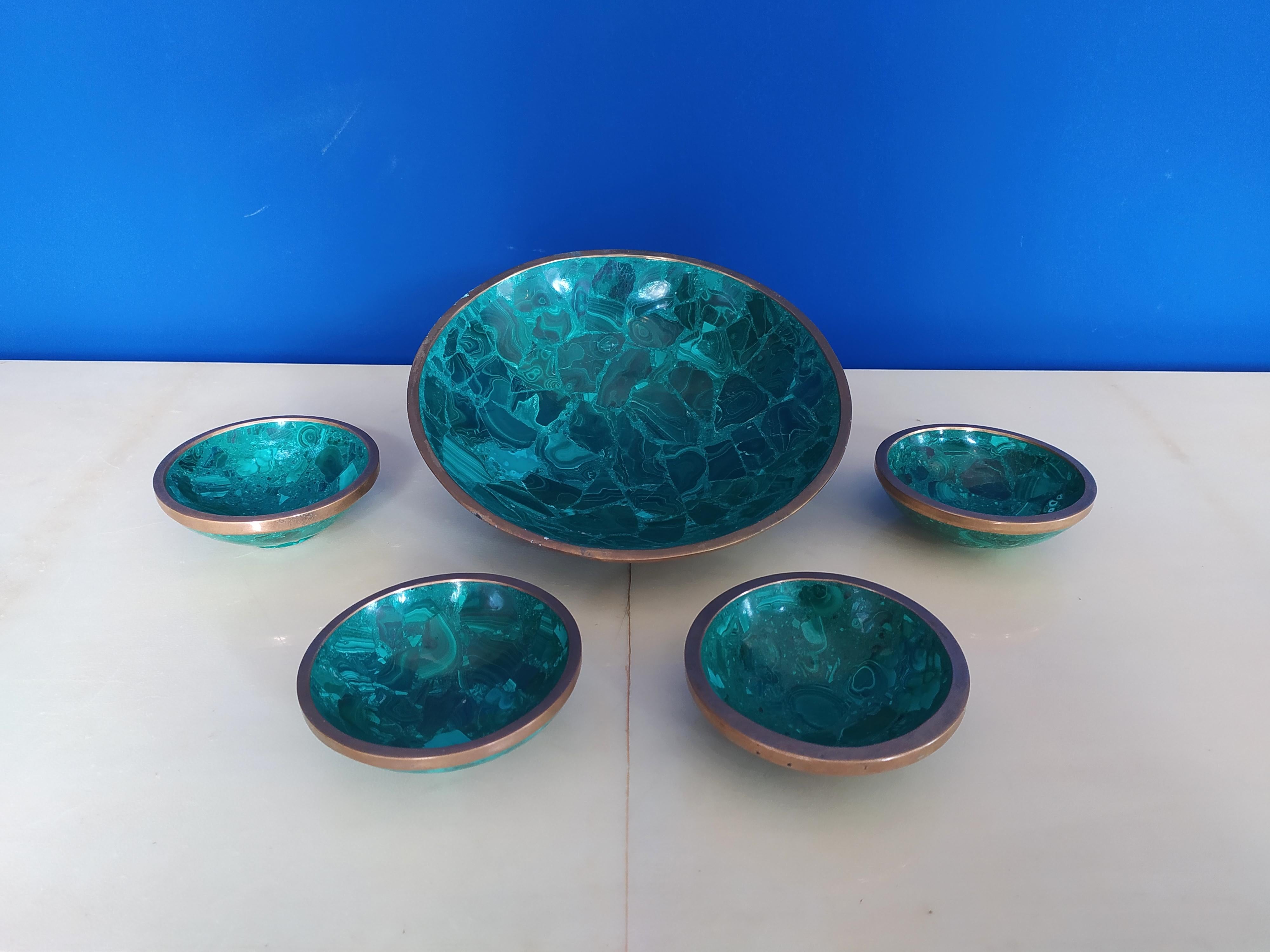 Set of five bowls in Malachite and brass in excellent condition.