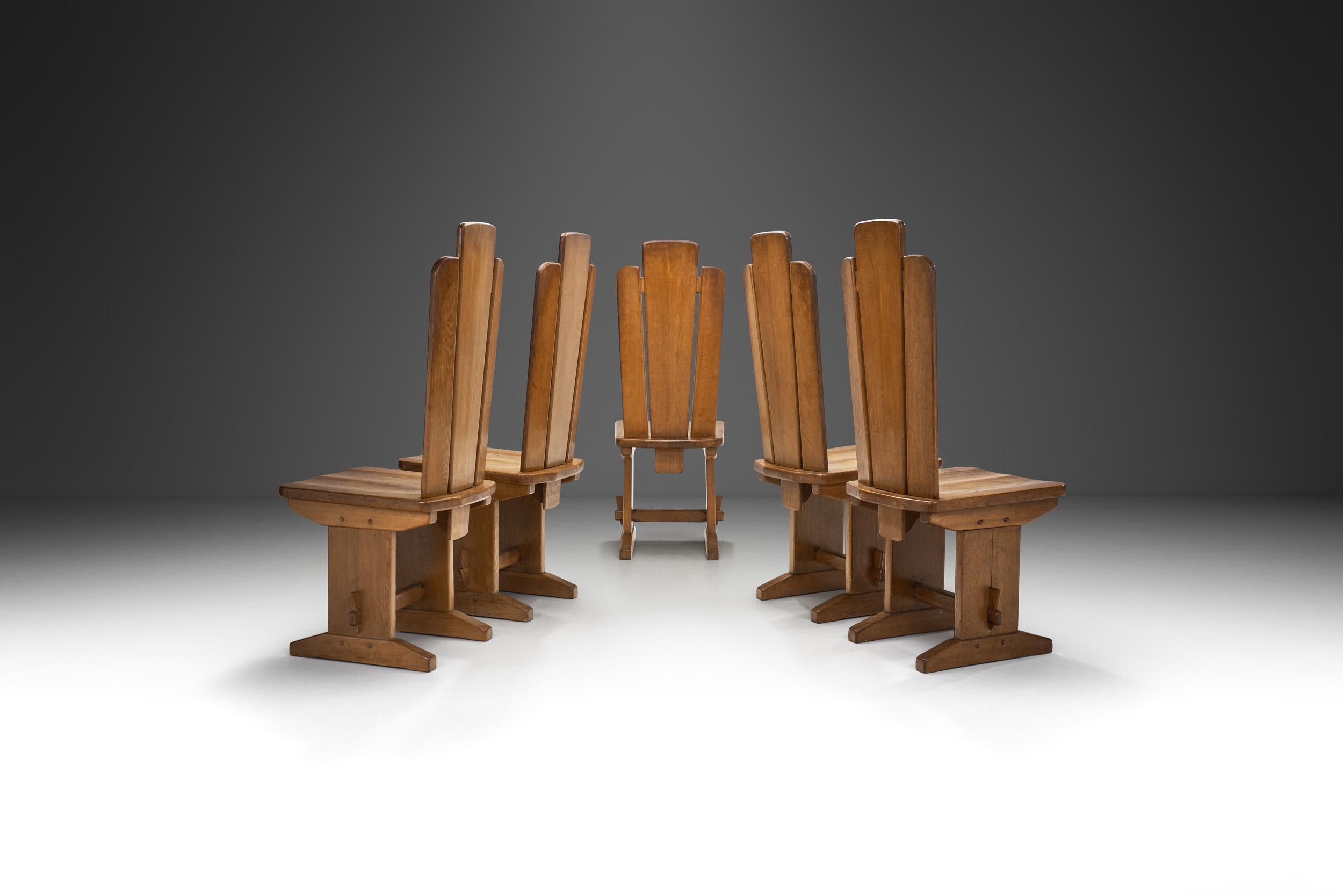 Set of Five Brutalist Solid Oak Dining Chairs, Europe 1970s In Good Condition For Sale In Utrecht, NL