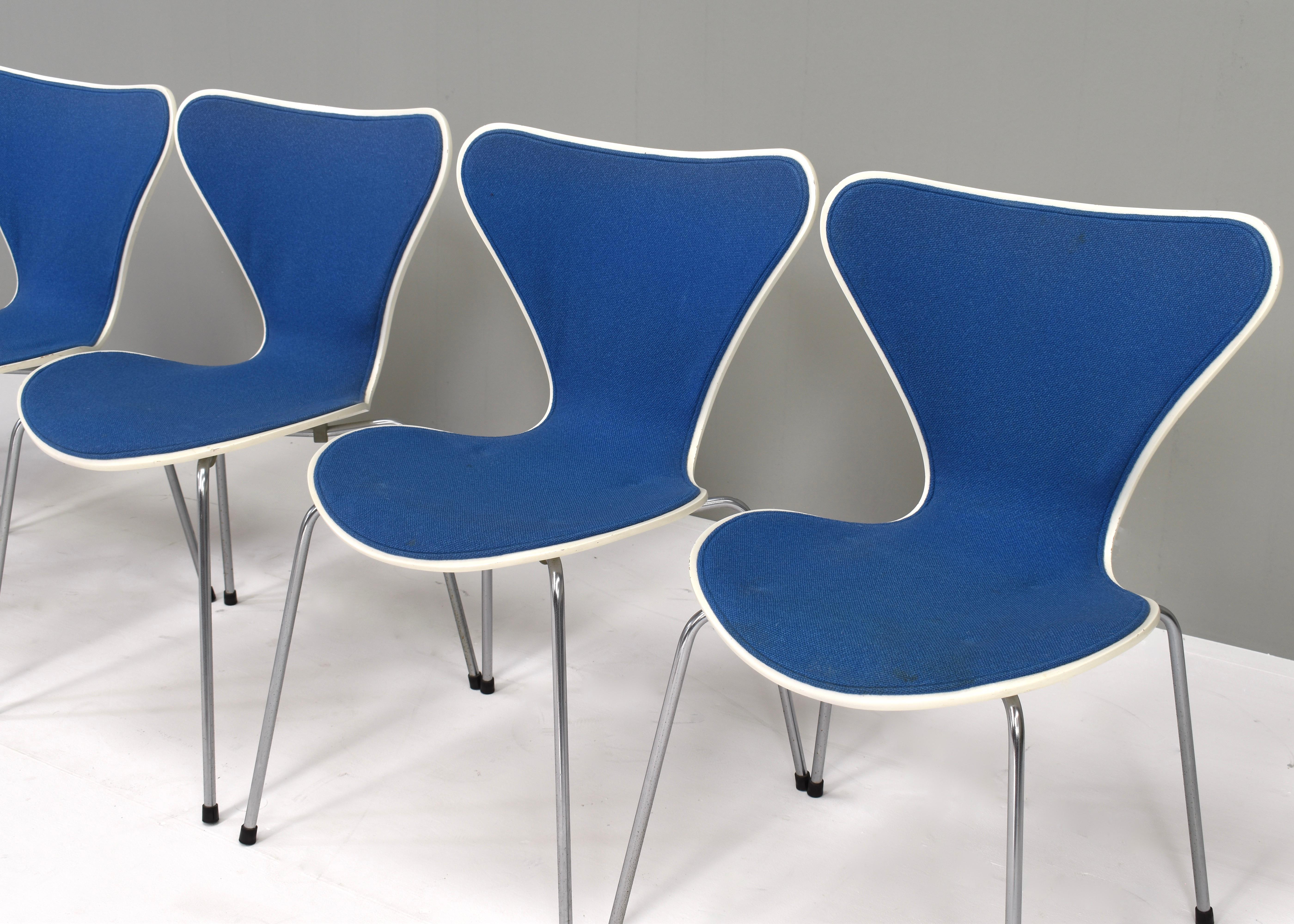 Danish Set of Five Butterfly Chairs by Arne Jacobsen for Fritz Hansen, Denmark, 1979