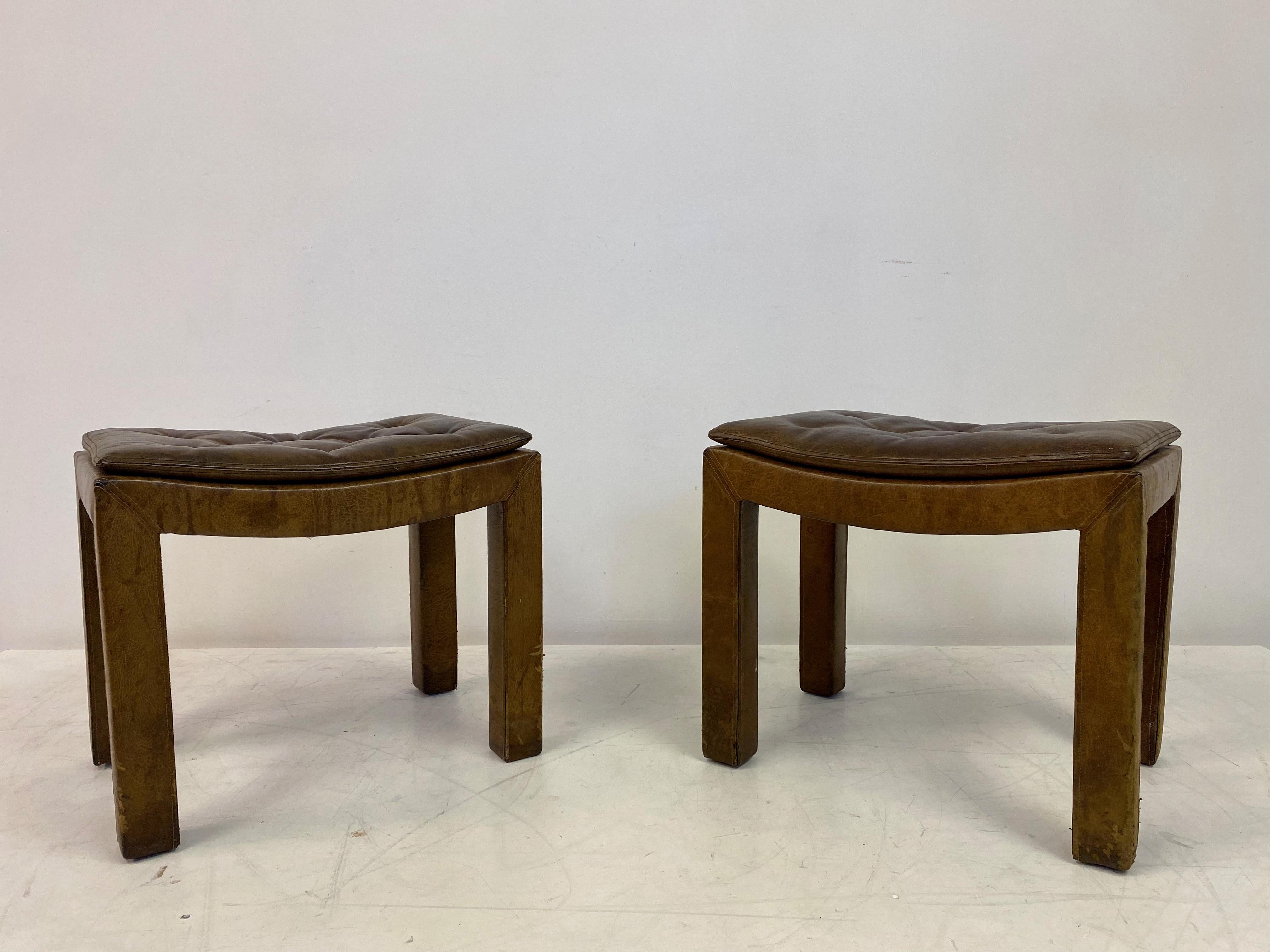 Set of Five Buttoned Leather Stools For Sale 5