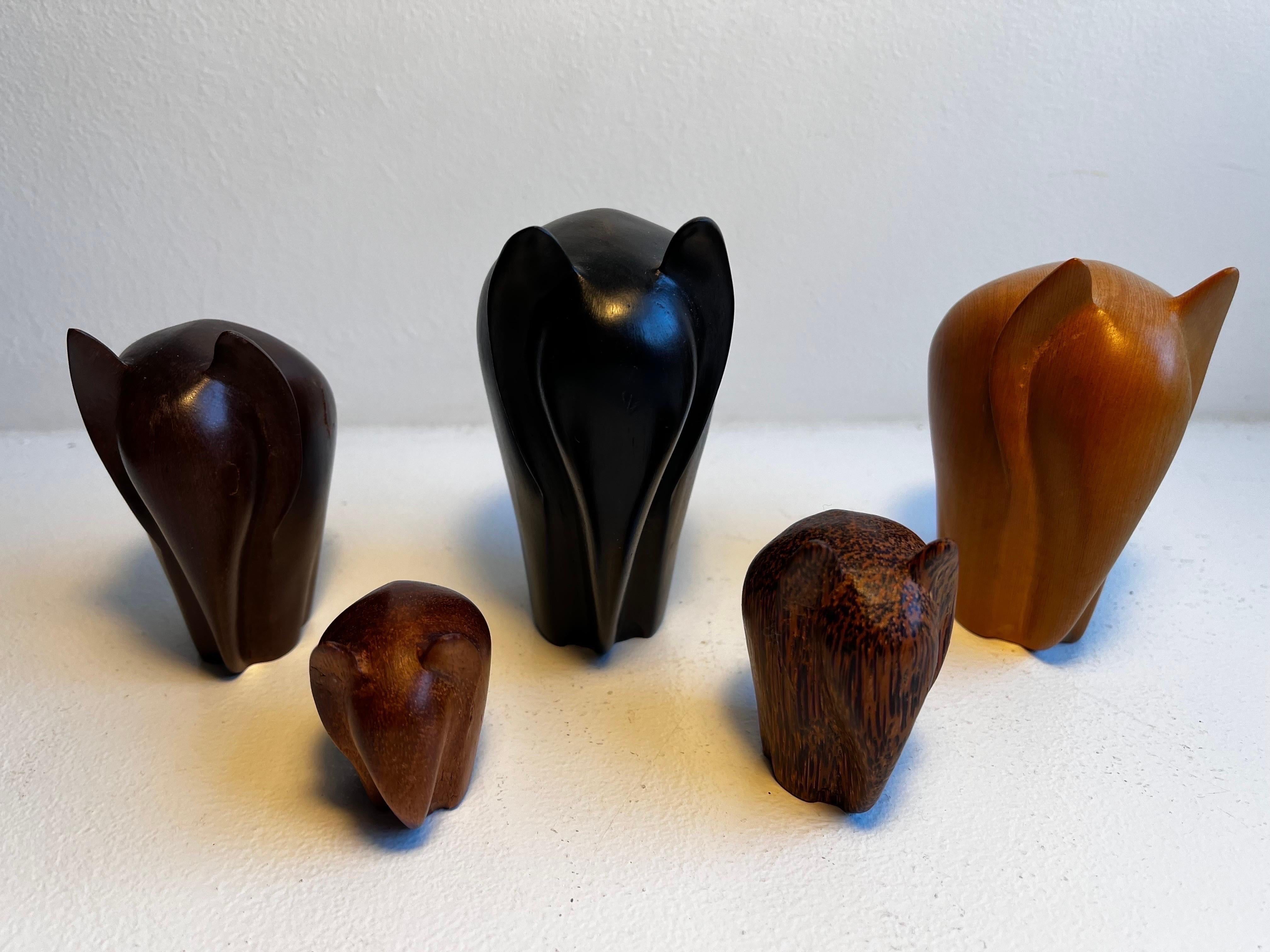 Set of five carved modernist Elephants in a mix of woods For Sale 2