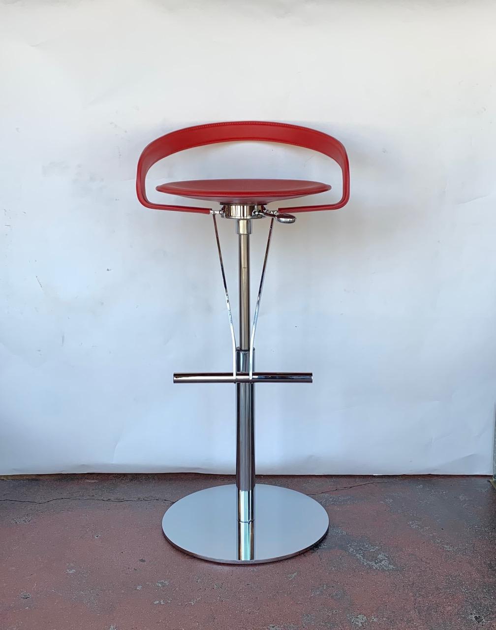Set of five Cayman bar stools by Fasem. Manufactured in Italy by Fasem who has been, for over 20 years, Italy's leader in the production of quality leather seating.
Measure: Lowest seat height 30 in.
Highest seat height 40 in.
     