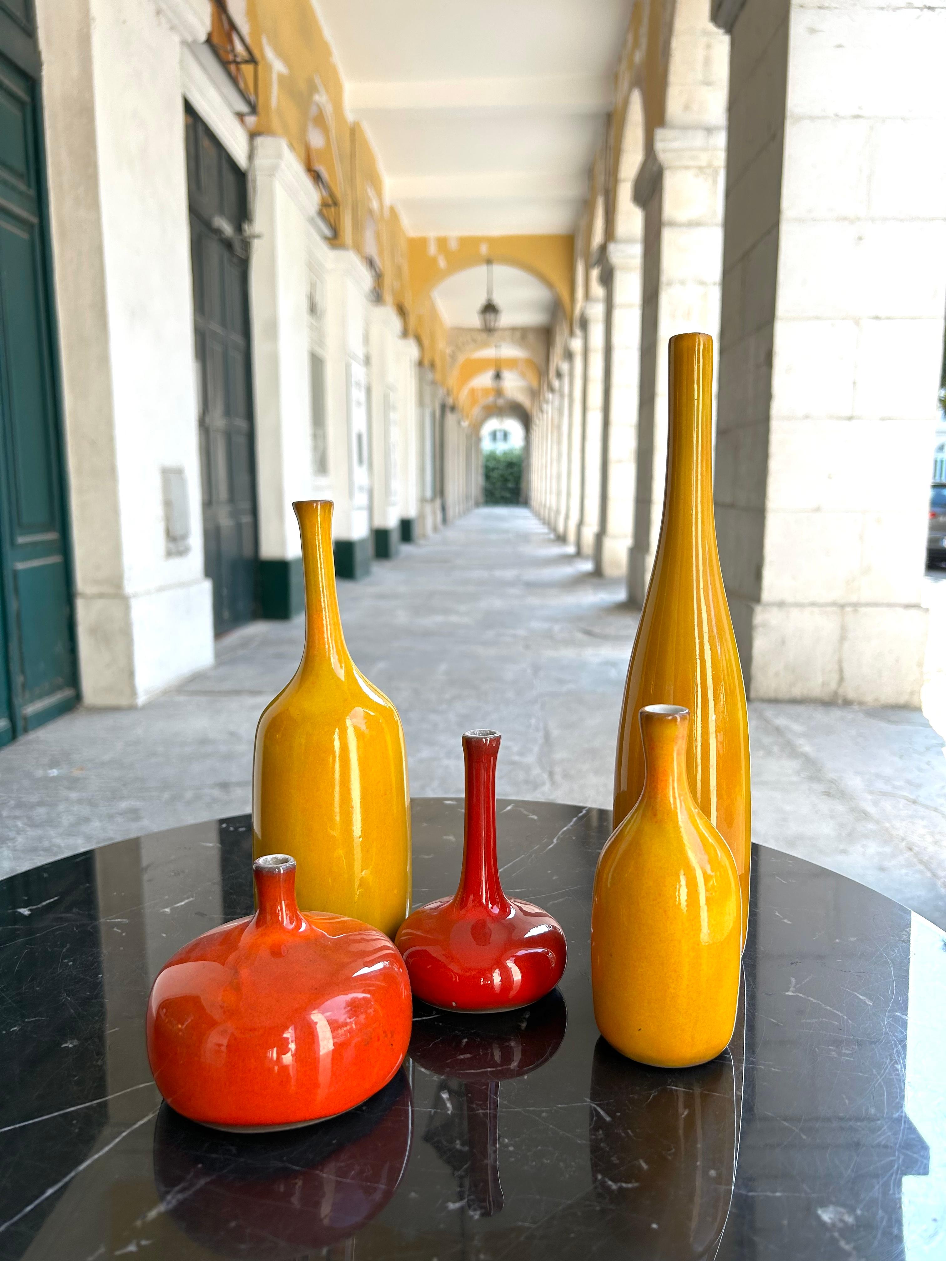 Set Of Five Ceramics In Excellent Condition For Sale In PAU, FR
