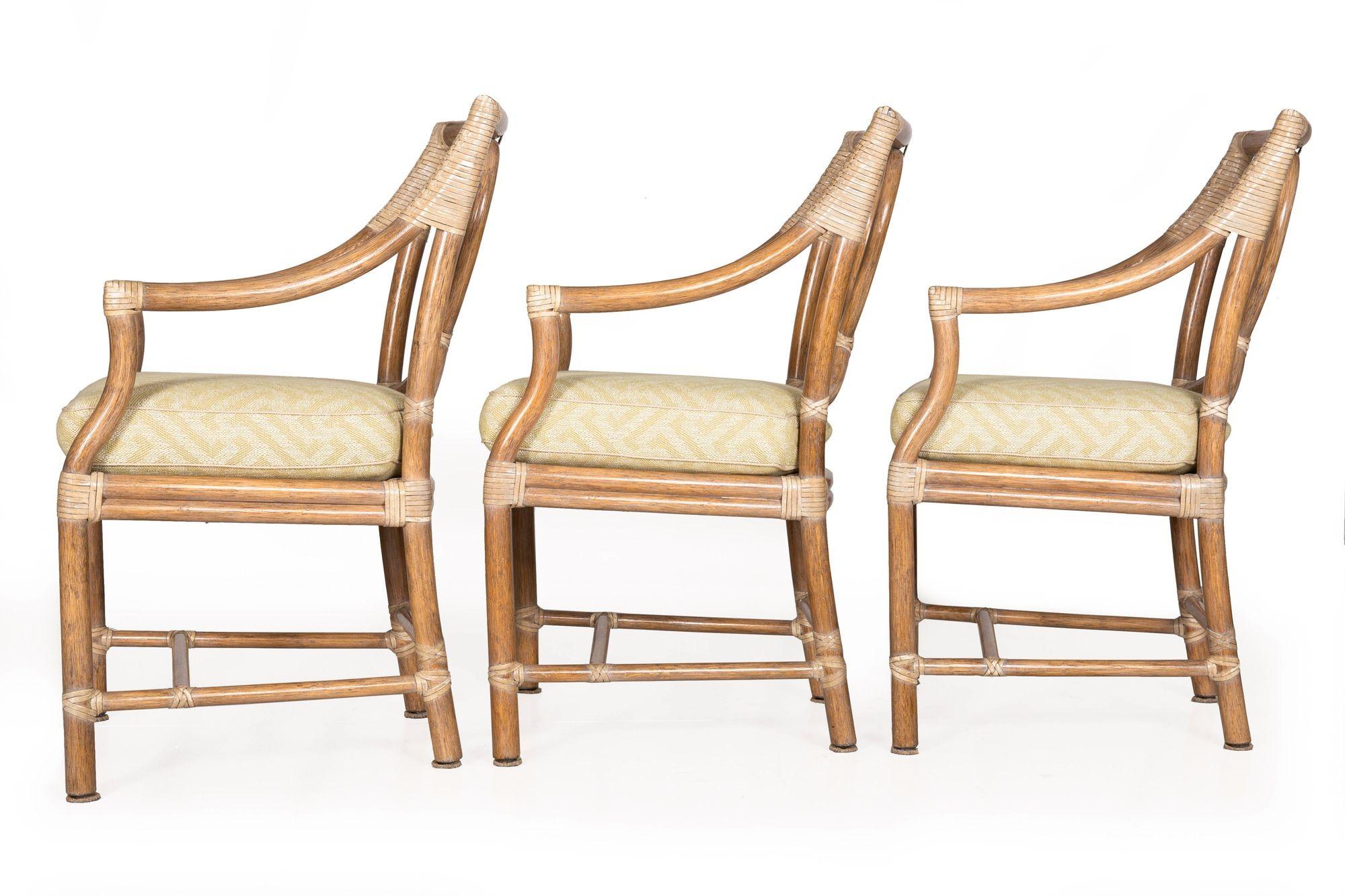 Ensemble de cinq chaises de salle à manger en rotin cérusé avec table en bambou de McGuire Bon état - En vente à Shippensburg, PA