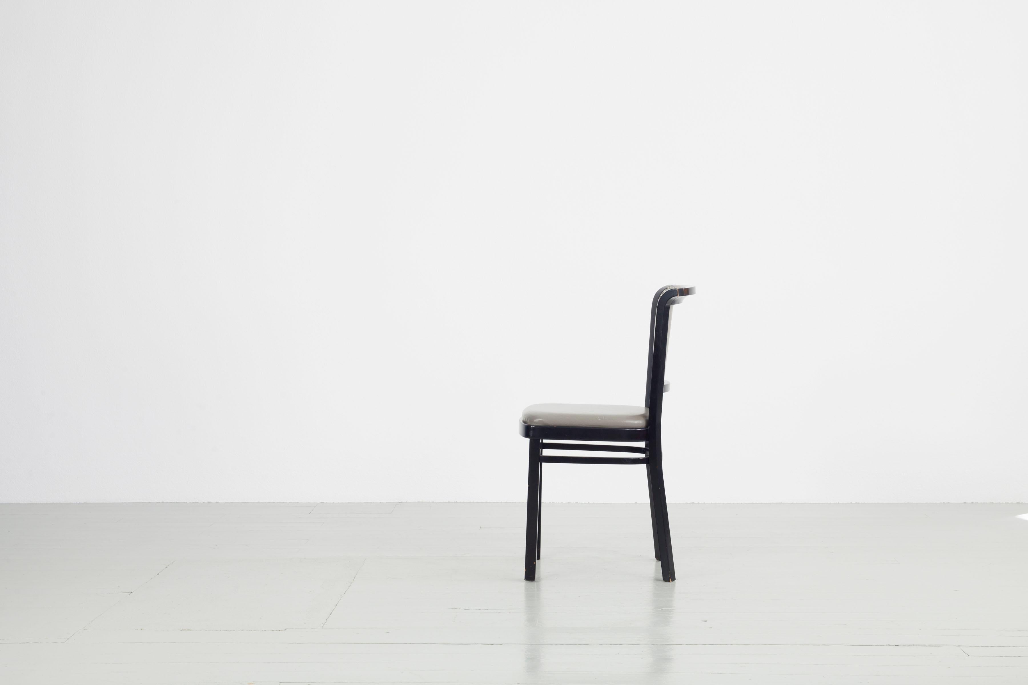Juego de cinco sillas de Thonet, Viena Madera en venta