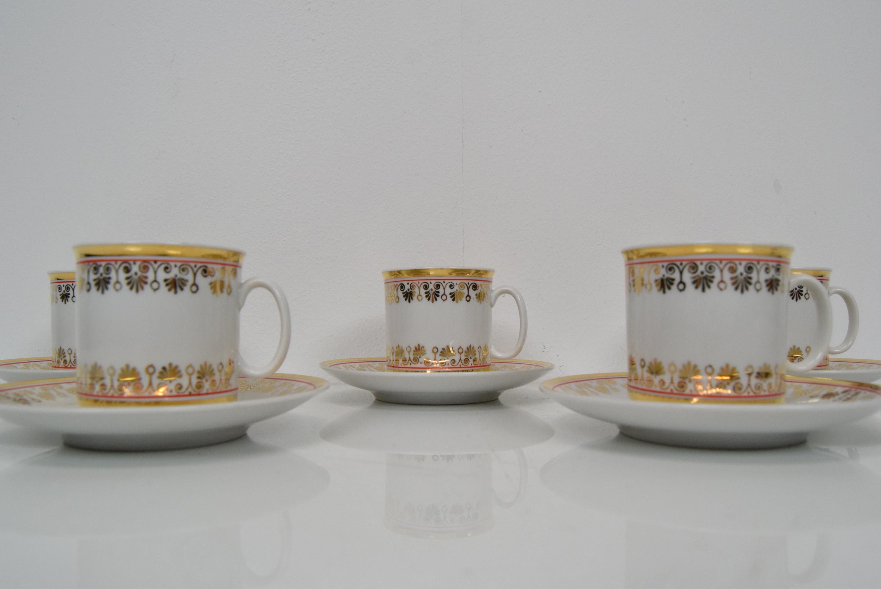 Set of Five Cups and Saucers by Company Epiag, circa 1920's In Good Condition For Sale In Praha, CZ