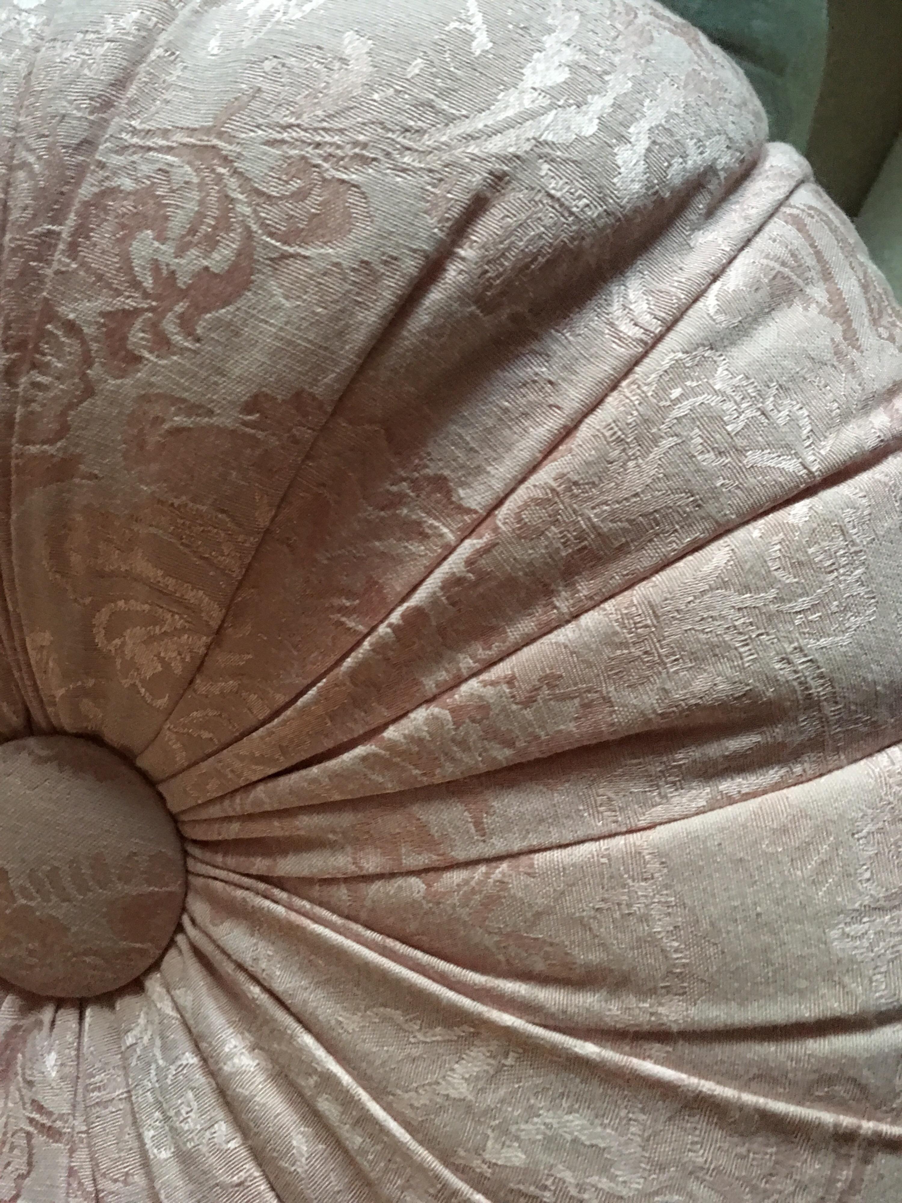 XXIe siècle et contemporain Ensemble de cinq coussins de boudoir de style français en jacquard pastel faits sur mesure en vente