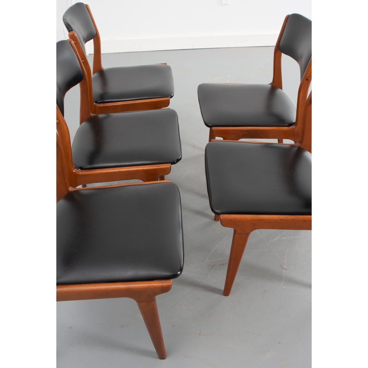 Set of Five Danish Mid-Century Modern Chairs In Good Condition In Baton Rouge, LA