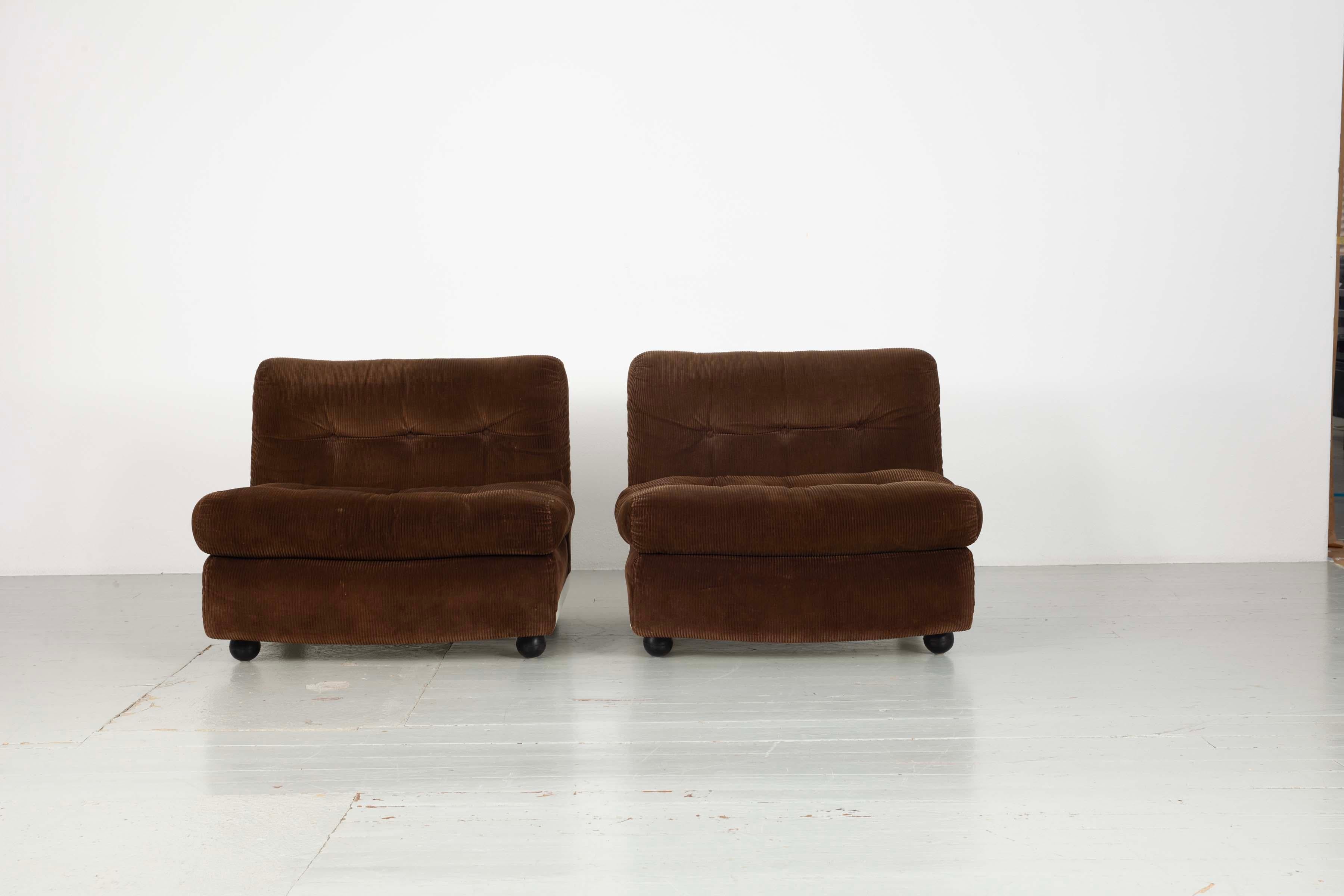 Set of five dark brown modular sofa elements, by Mario Bellini for C&B Italia. en vente 4