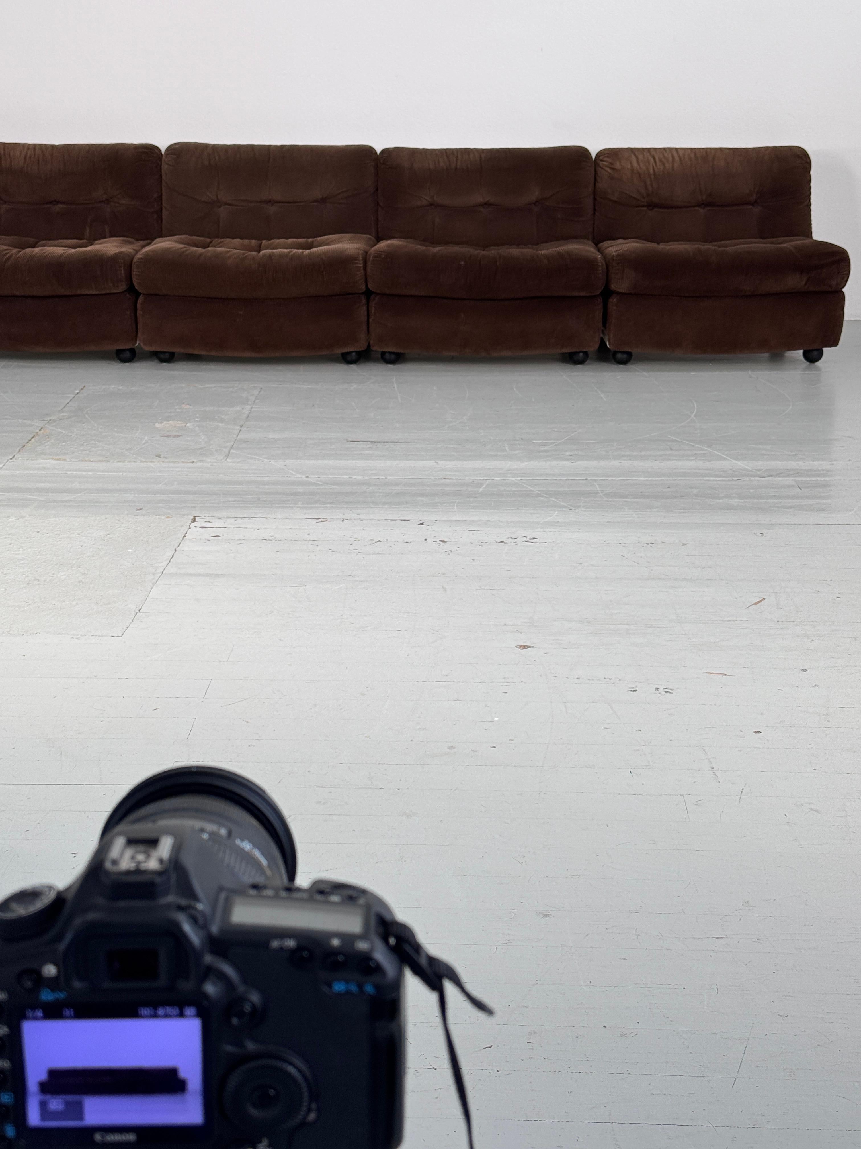 Set of five dark brown modular sofa elements, by Mario Bellini for C&B Italia. en vente 8