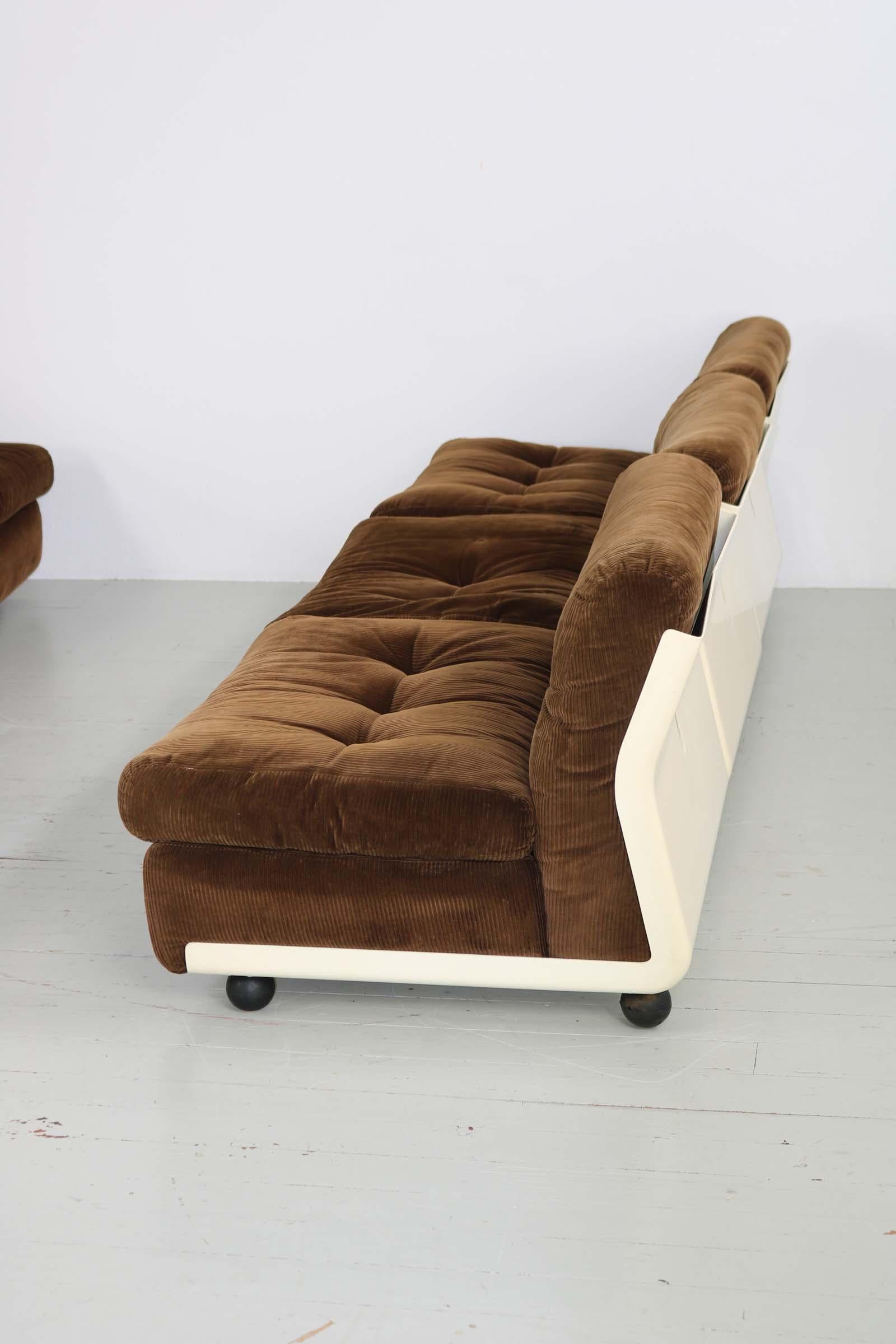 Set of five dark brown modular sofa elements, by Mario Bellini for C&B Italia. en vente 11