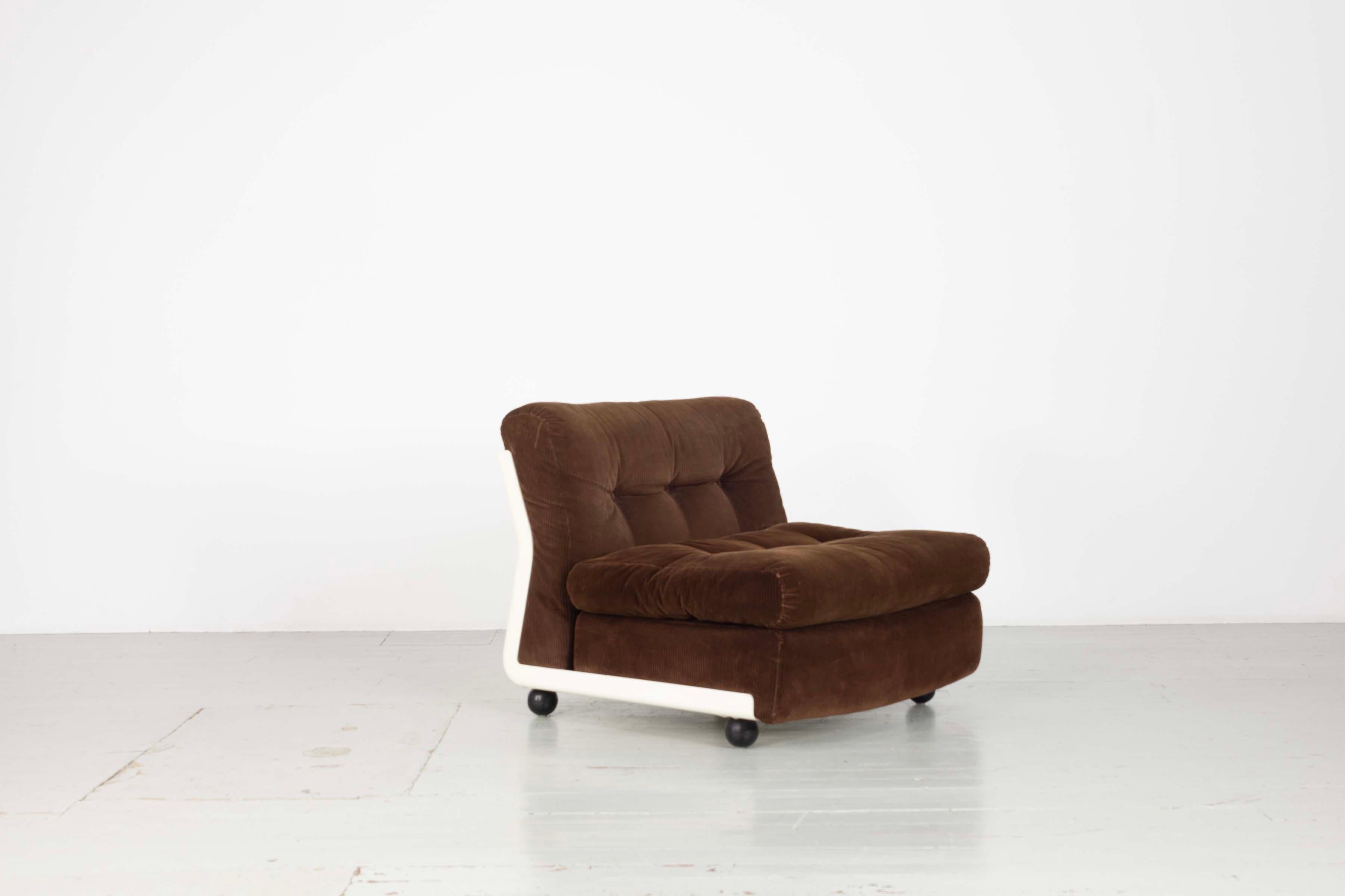 italien Set of five dark brown modular sofa elements, by Mario Bellini for C&B Italia. en vente