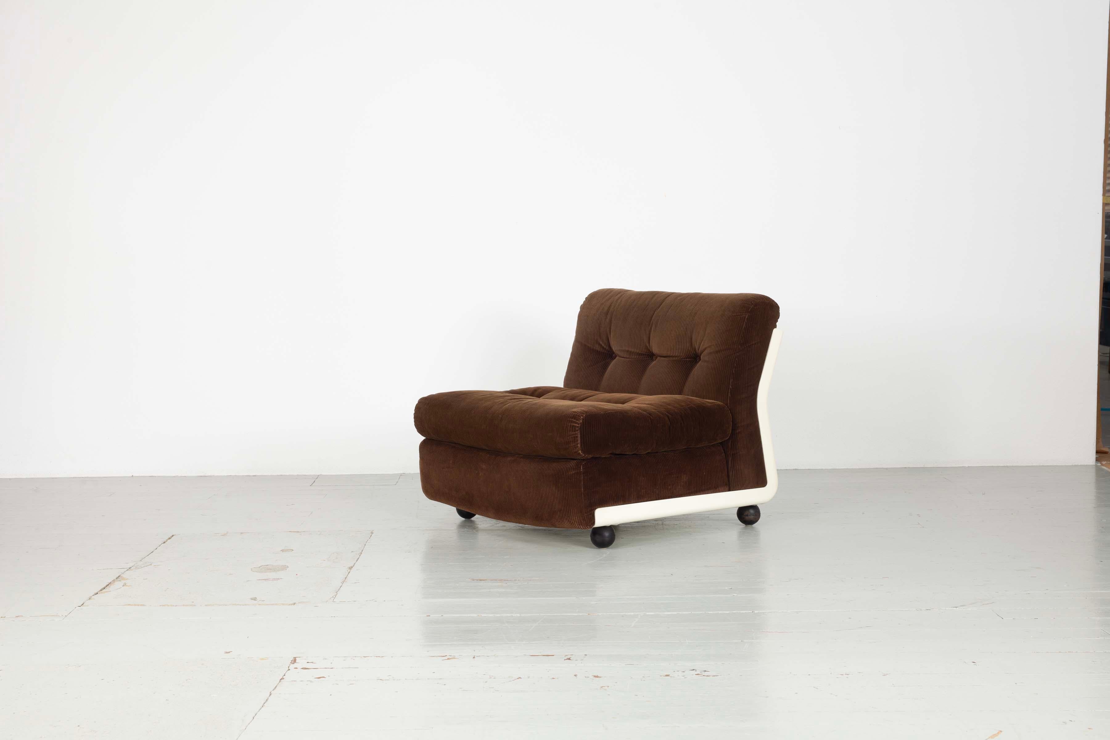Set of five dark brown modular sofa elements, by Mario Bellini for C&B Italia. en vente 3