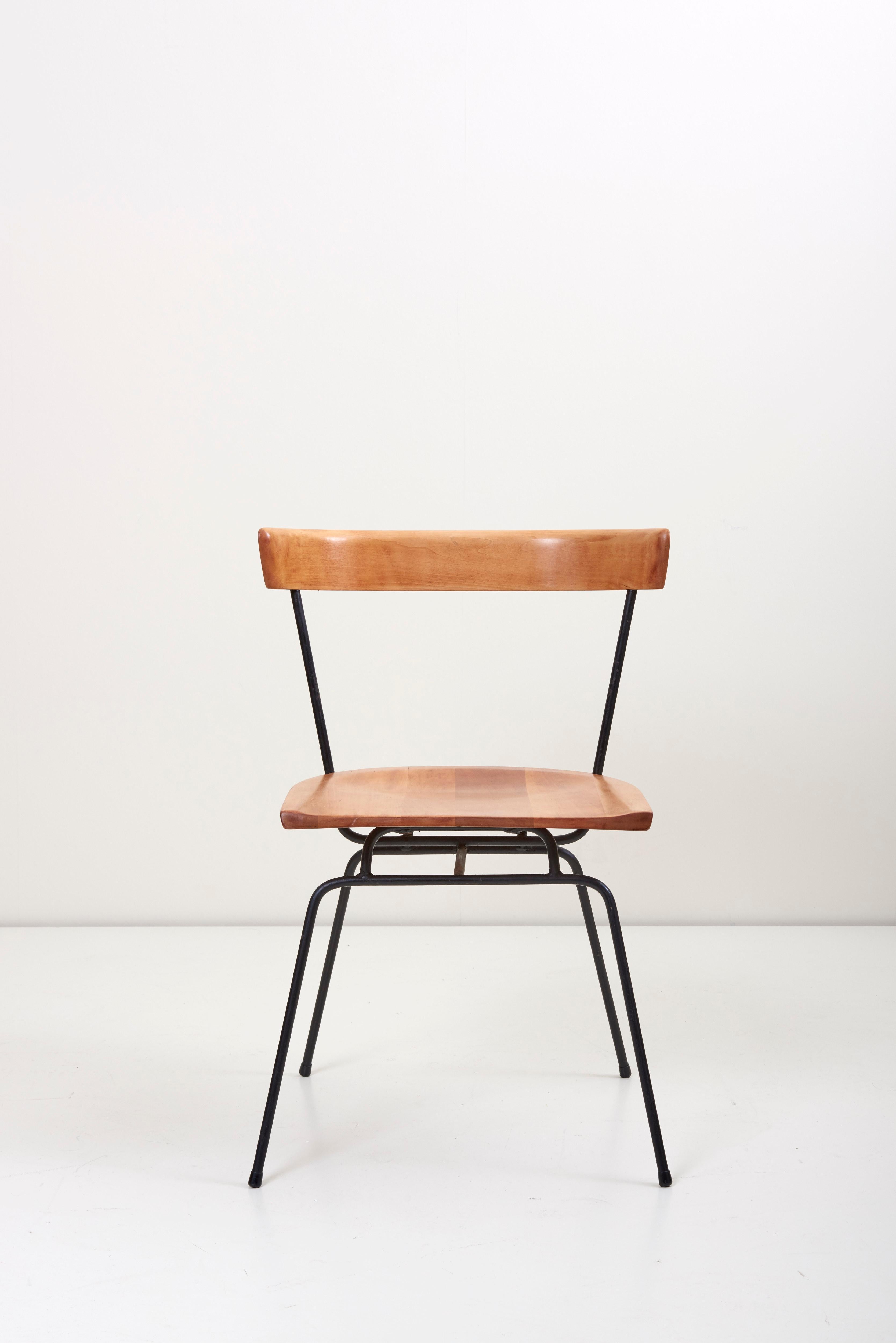 Milieu du XXe siècle Ensemble de cinq chaises différentes Paul McCobb Planner Group pour Winchendon en vente