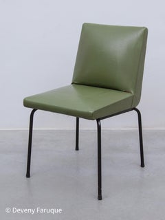 Ensemble de cinq chaises de salle à manger conçu par Pierre Guariche pour Meurop, Belgique