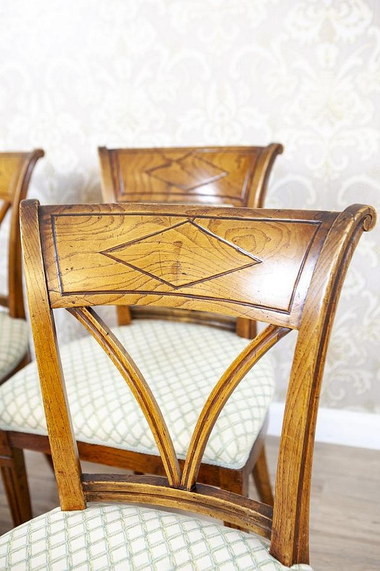 Set of Five Elm Chairs from the Early 20th Century in White Upholstery For Sale 10