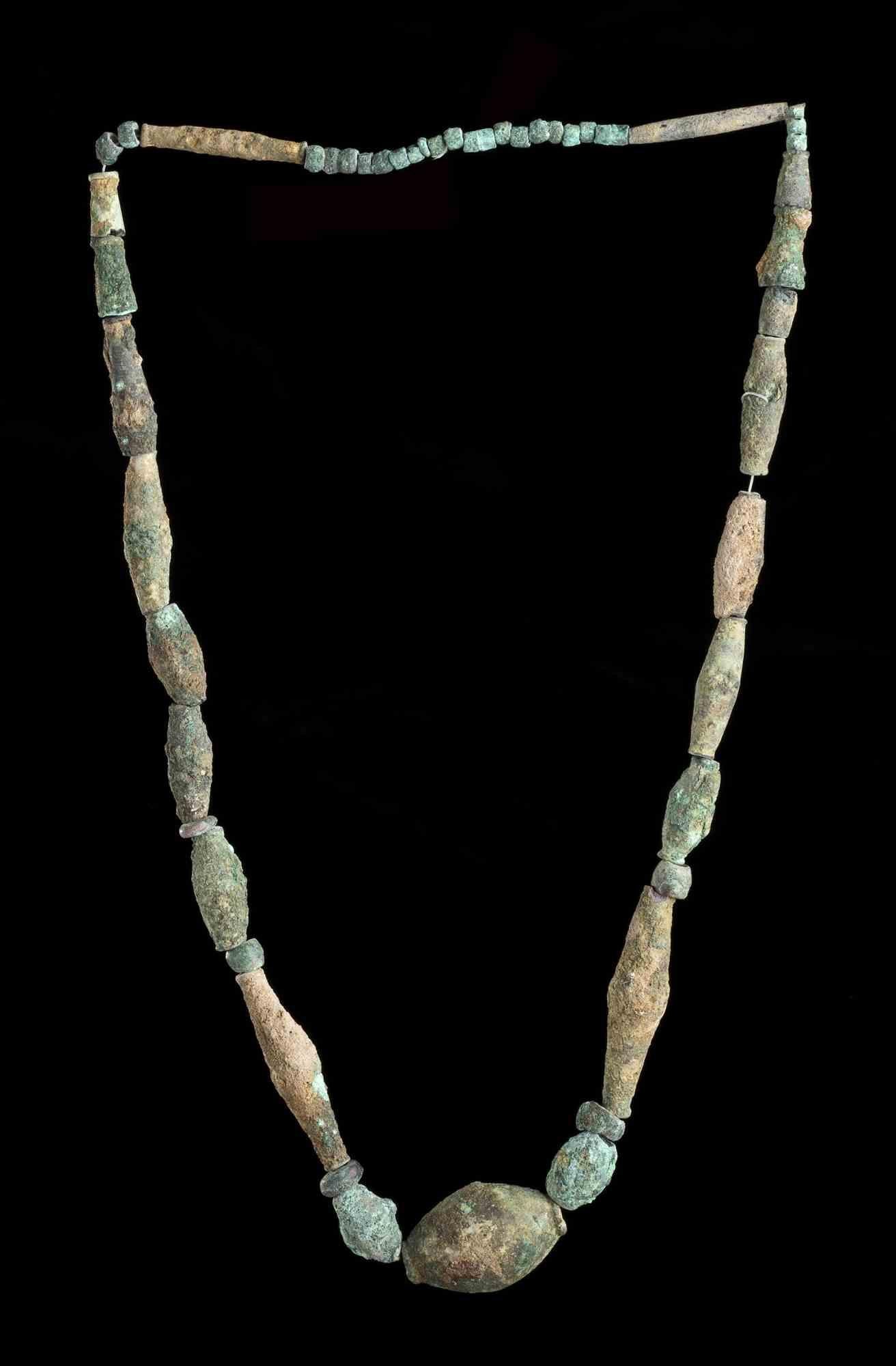 Set of Five Ethnic Necklaces in Different Materials, Early 20th Century In Good Condition In Roma, IT
