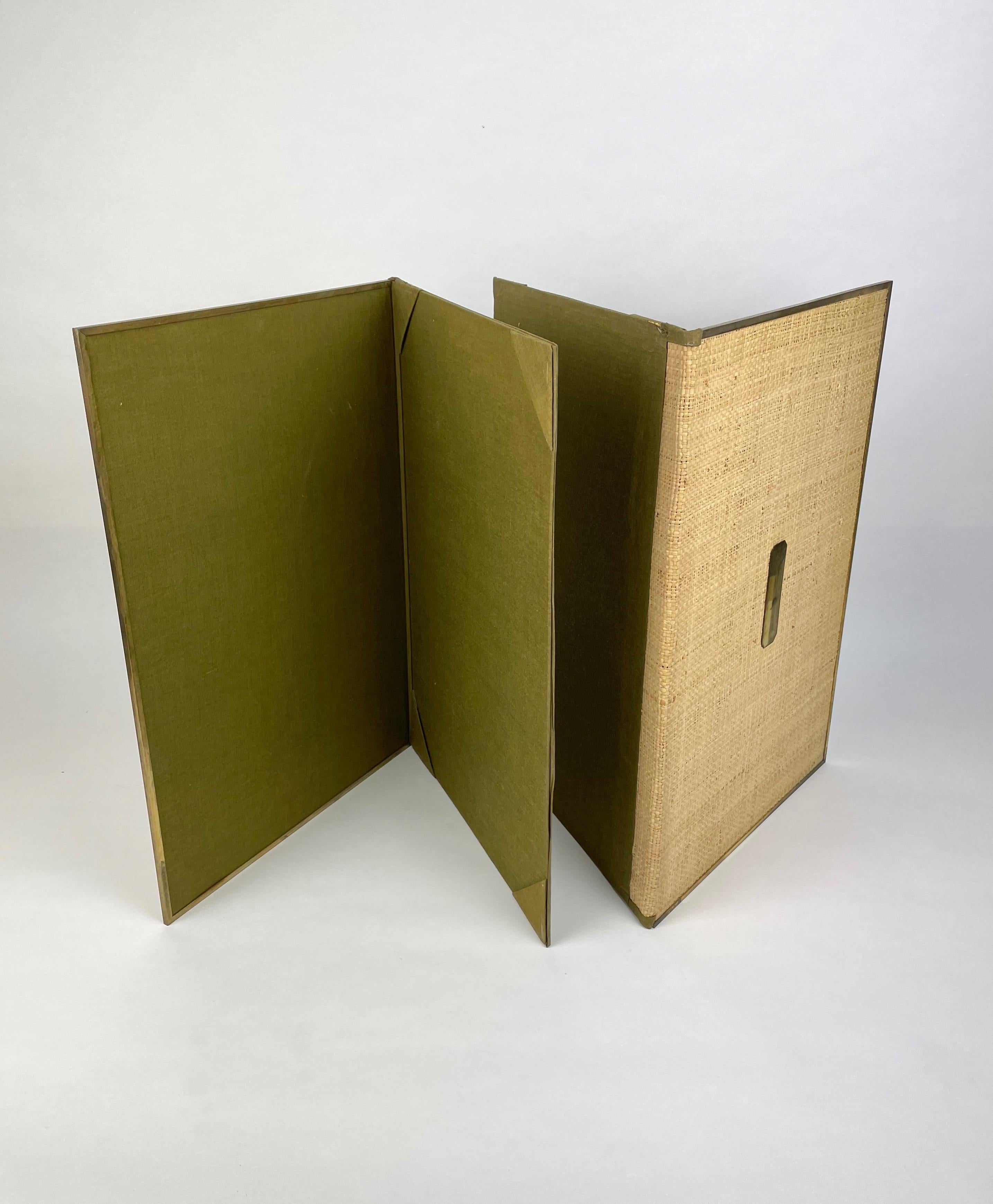 Mid-20th Century Set of Five File Folders in Wicker and Brass, Italy, 1960s For Sale