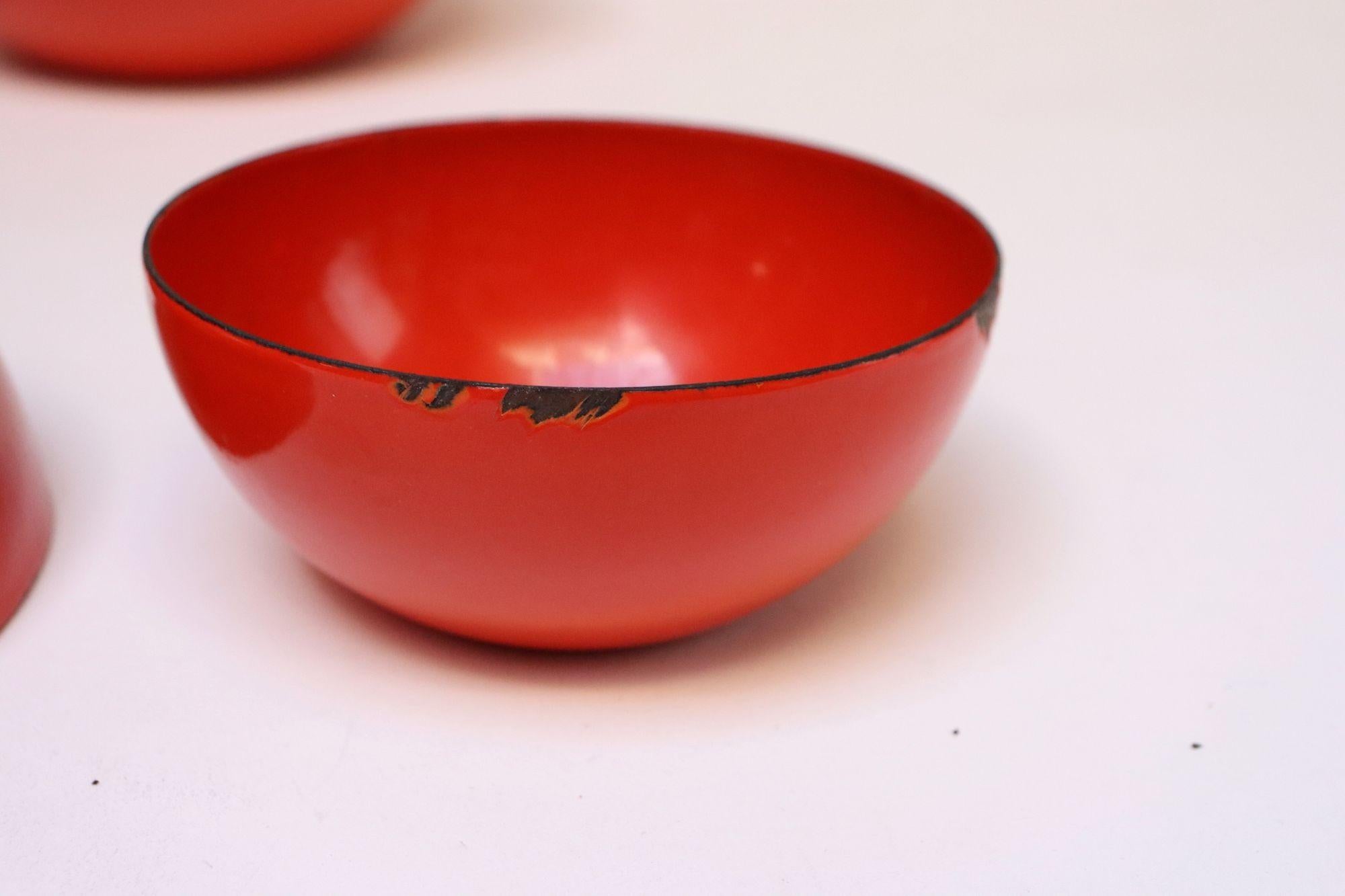 Set of Five Finnish Modern Red Enamel Nesting Bowls by Kaj Franck for Finel For Sale 7