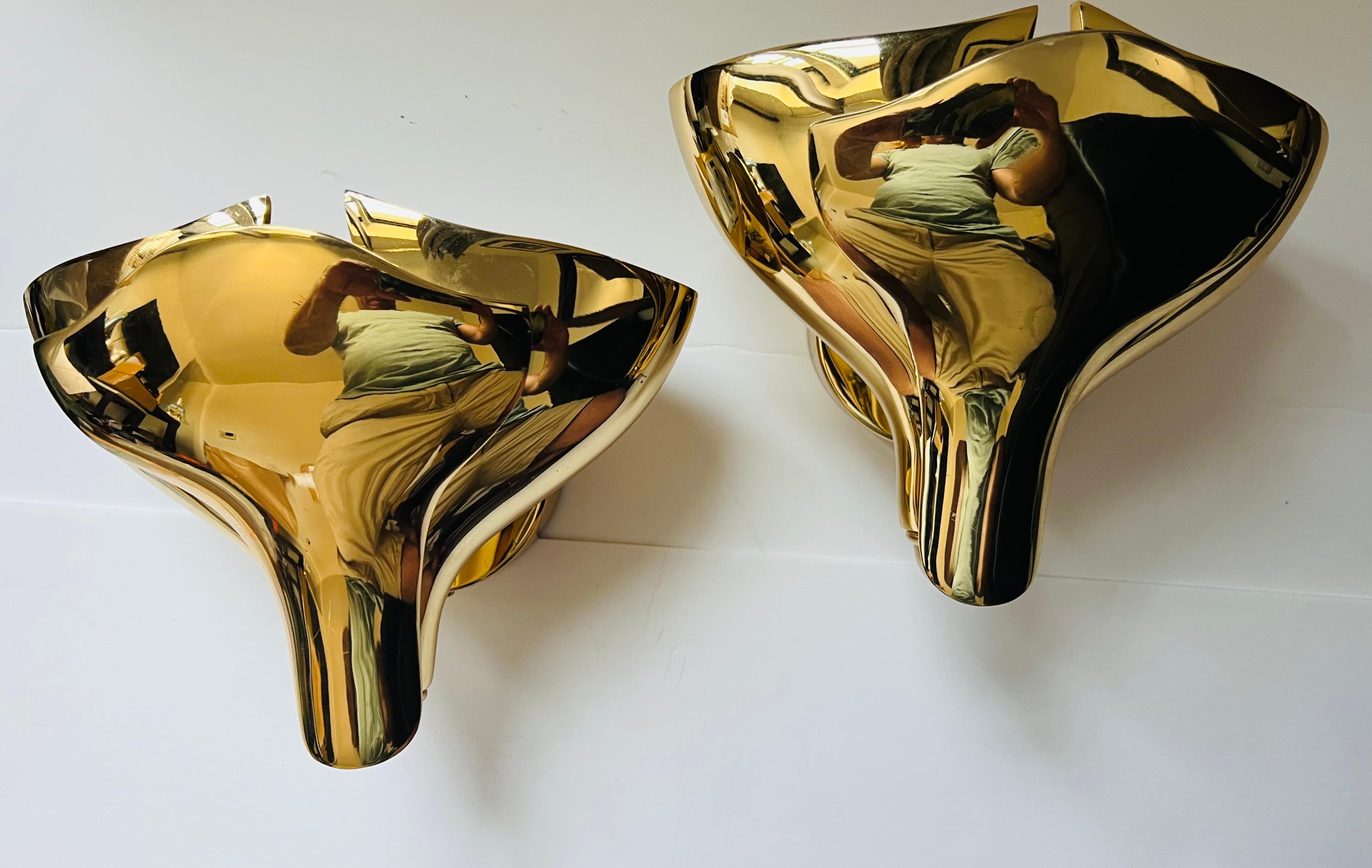 Set of Five Fratelli Martini Polished Bronze 1980 Italian Wall Lamps In condizioni ottime in vendita a New York, NY