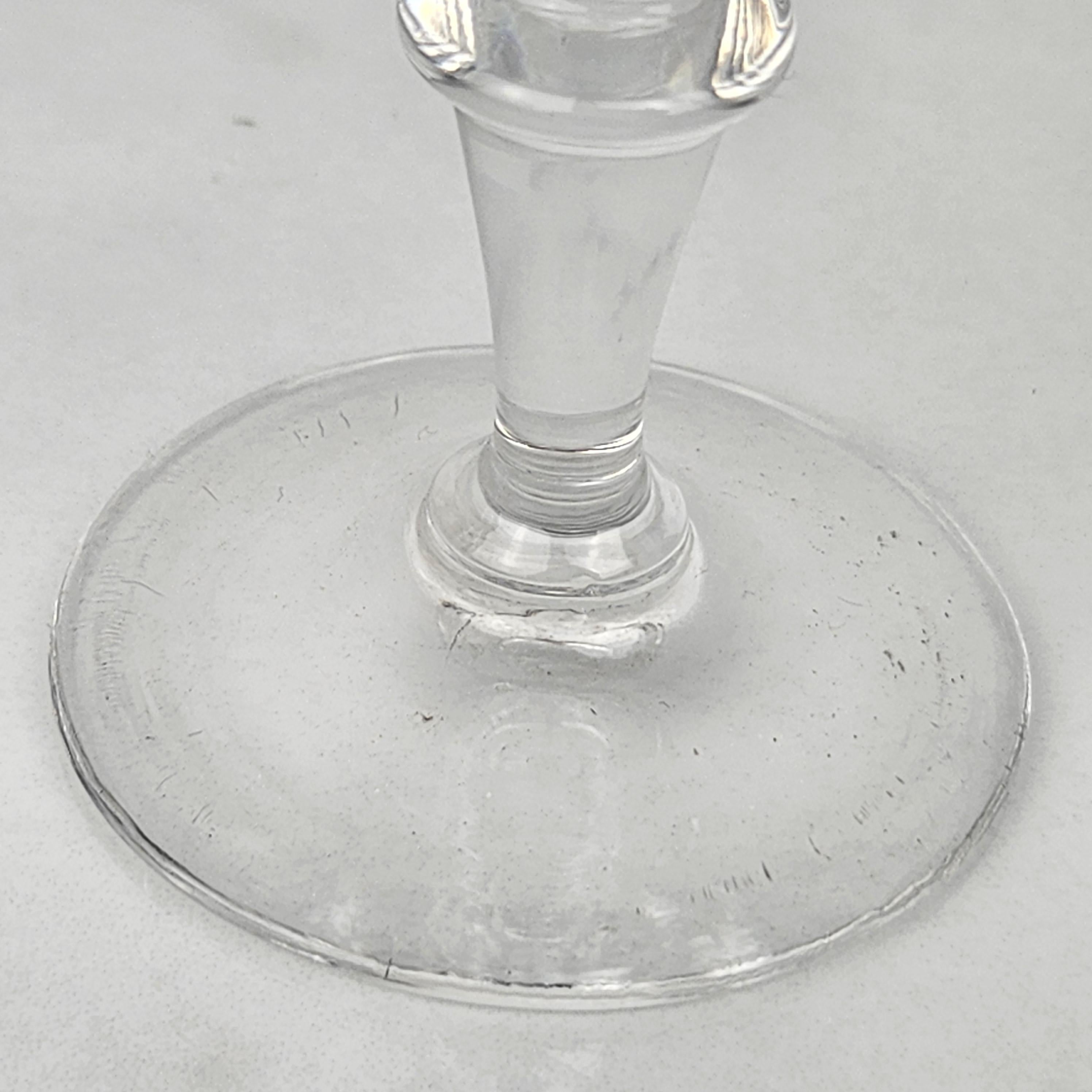 Set di cinque flûte da champagne francesi in vetro di cristallo, 1890 ca. 1890 in vendita 3