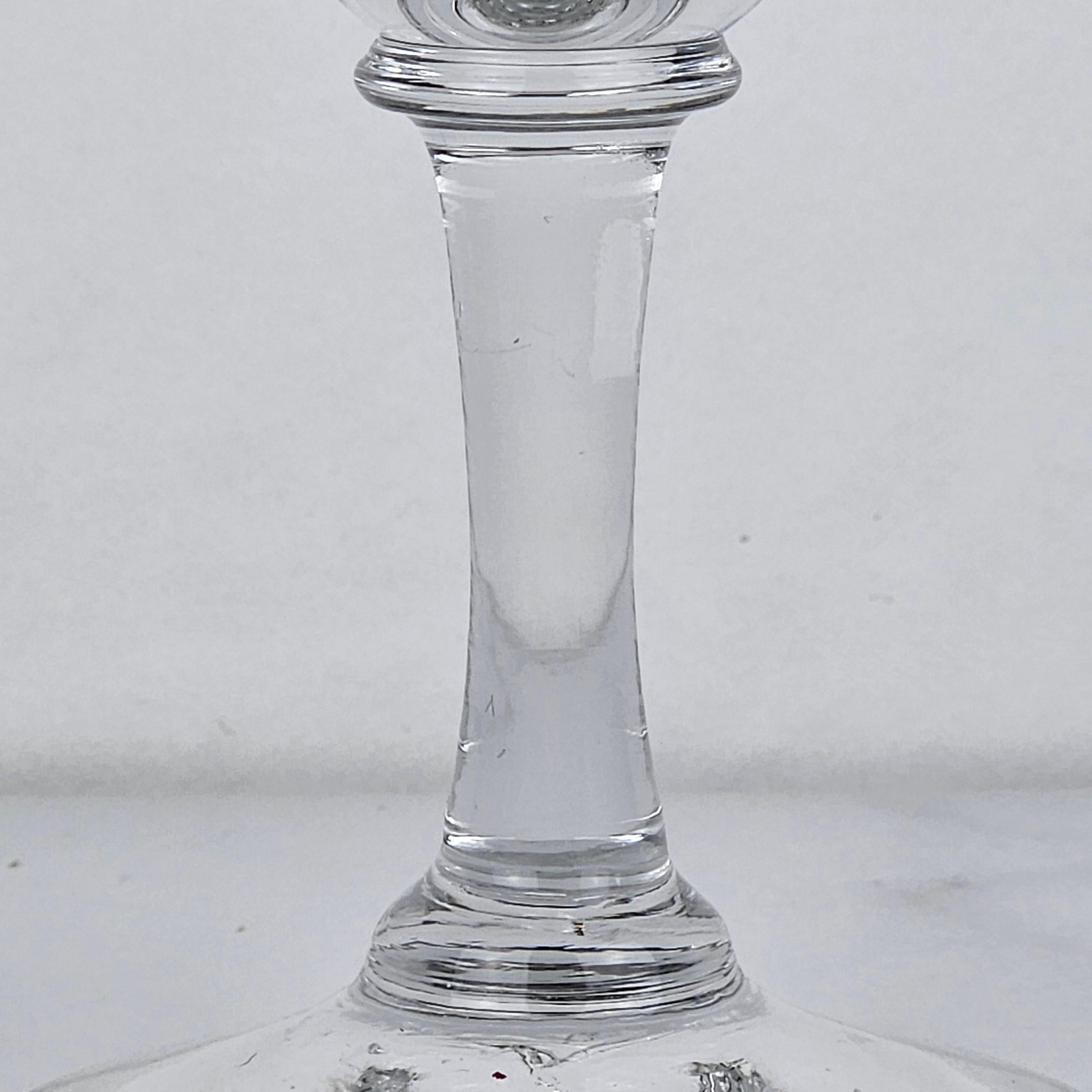 XIXe siècle Ensemble de cinq flûtes à champagne françaises en verre, vers 1890 en vente