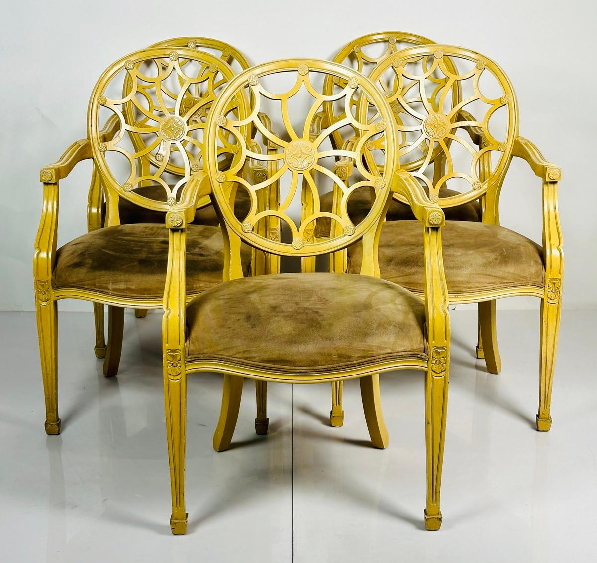 Satz von fünf Sesseln im Stil von George III mit Radrücken aus braunem Wildleder. im Angebot 2