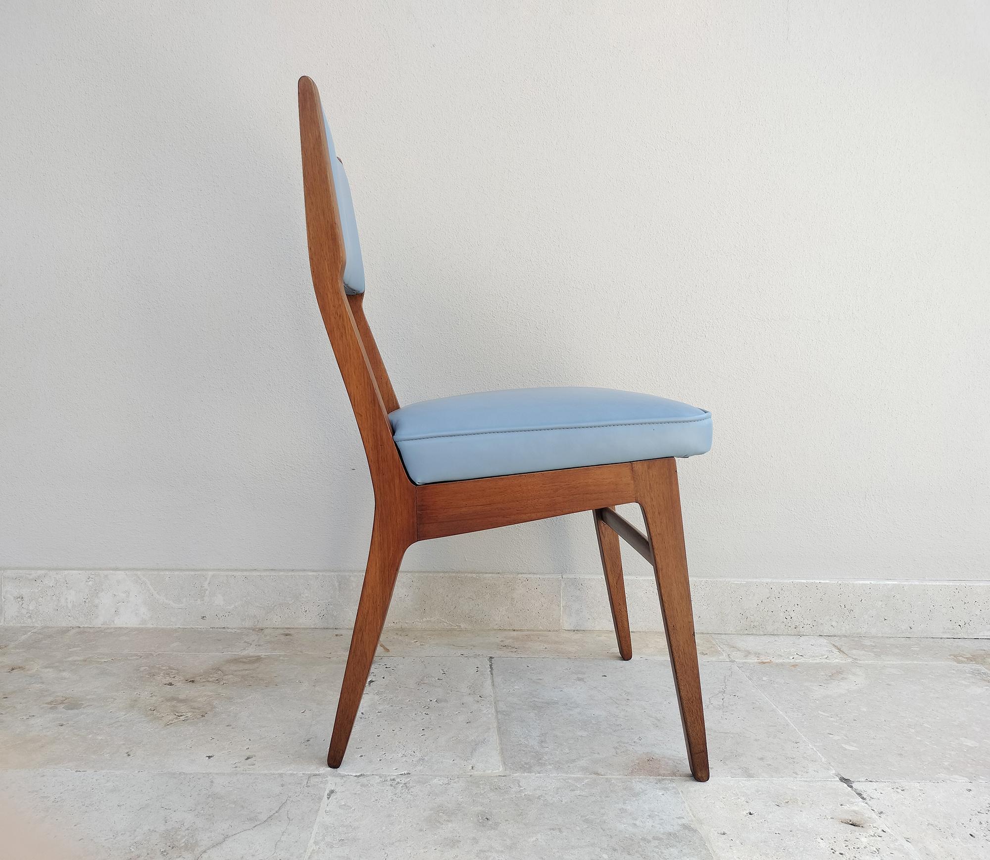 Other Gio Ponti (Attributed to) Set of Five Chairs in Wood and Leather by ISA Bergamo For Sale