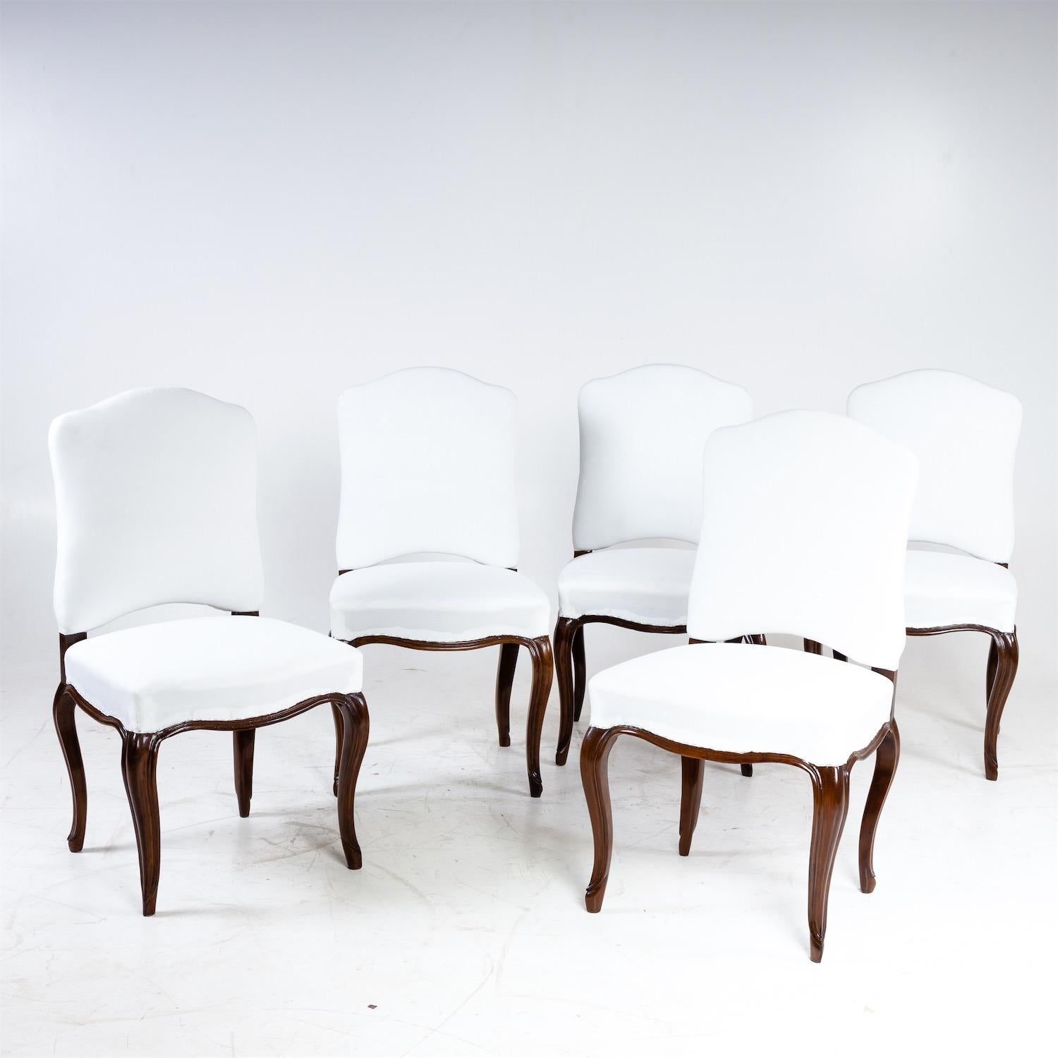 Baroque Ensemble de cinq chaises baroques italiennes, 18ème siècle en vente