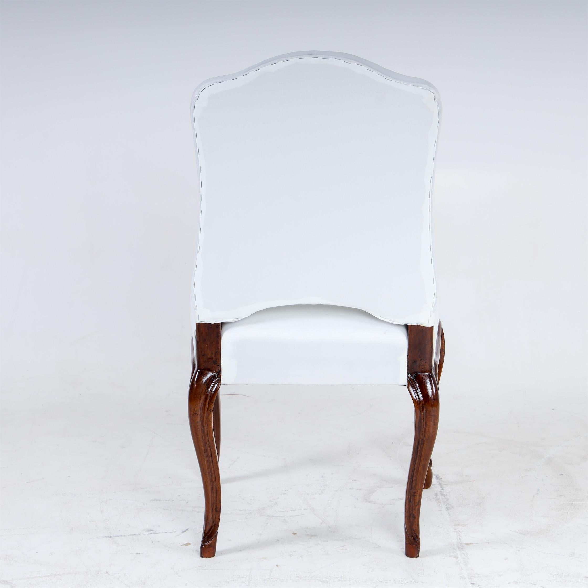 Ensemble de cinq chaises baroques italiennes, 18ème siècle en vente 3