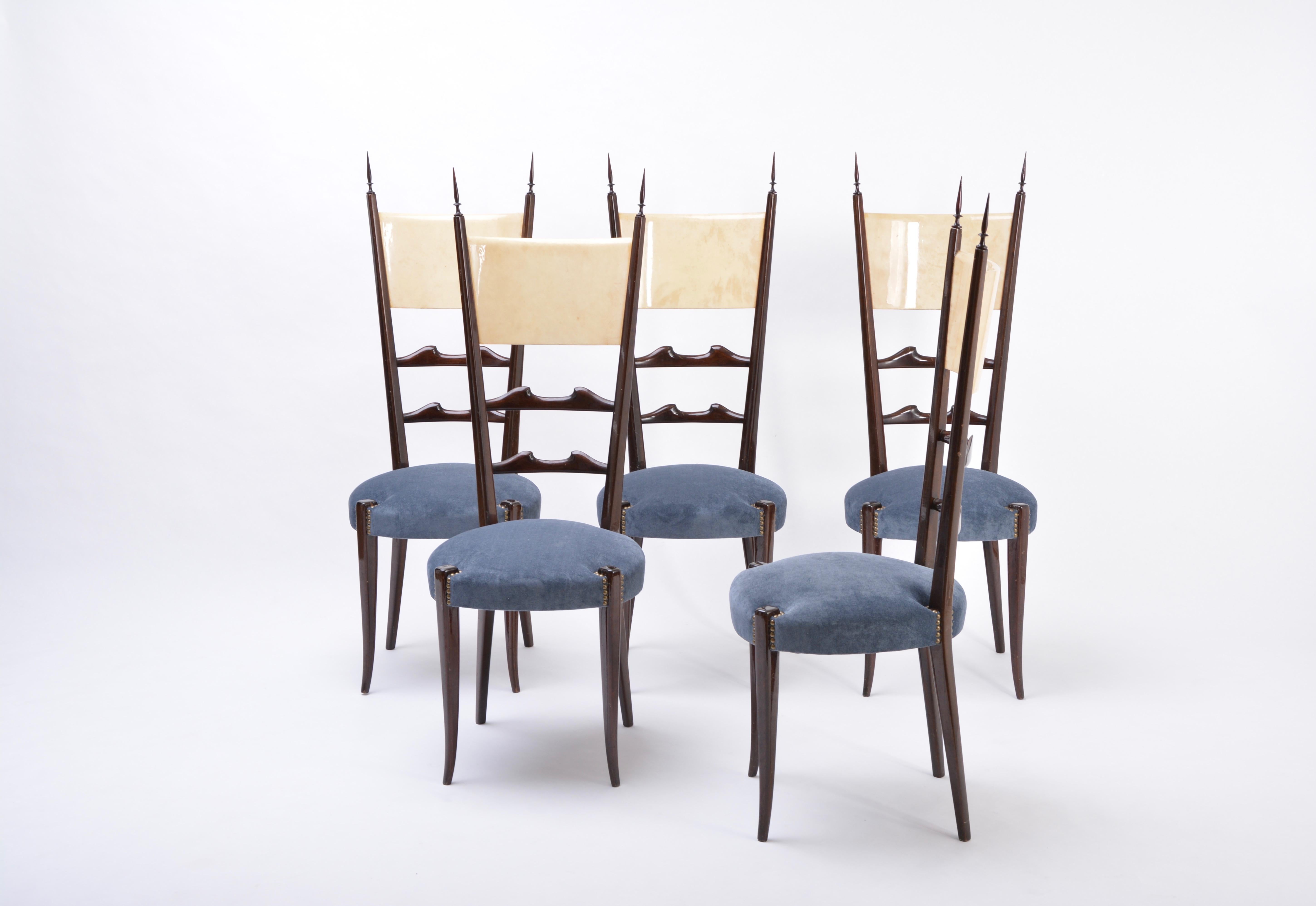 Ebonized Set of five Italian Mid-Century Modern high back dining chairs by Aldo Tura For Sale