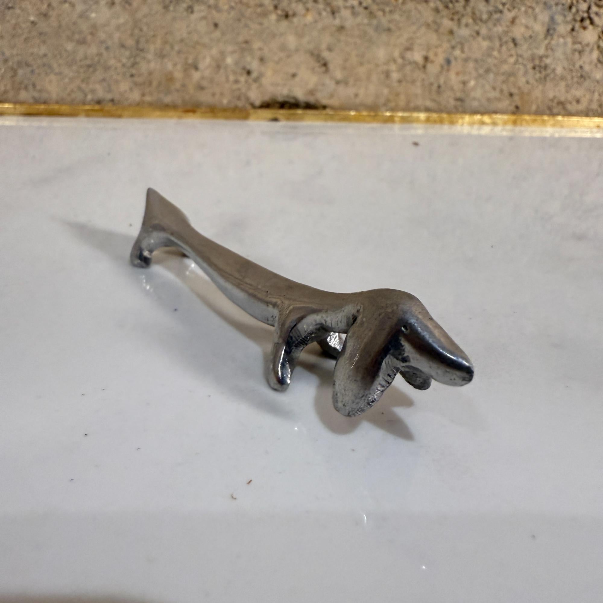 Plaqué Set of Five Italian Vintage Silver-Plated Dachshund Dog Knife Rest Mid-Century (Repose-couteau en forme de teckel) en vente