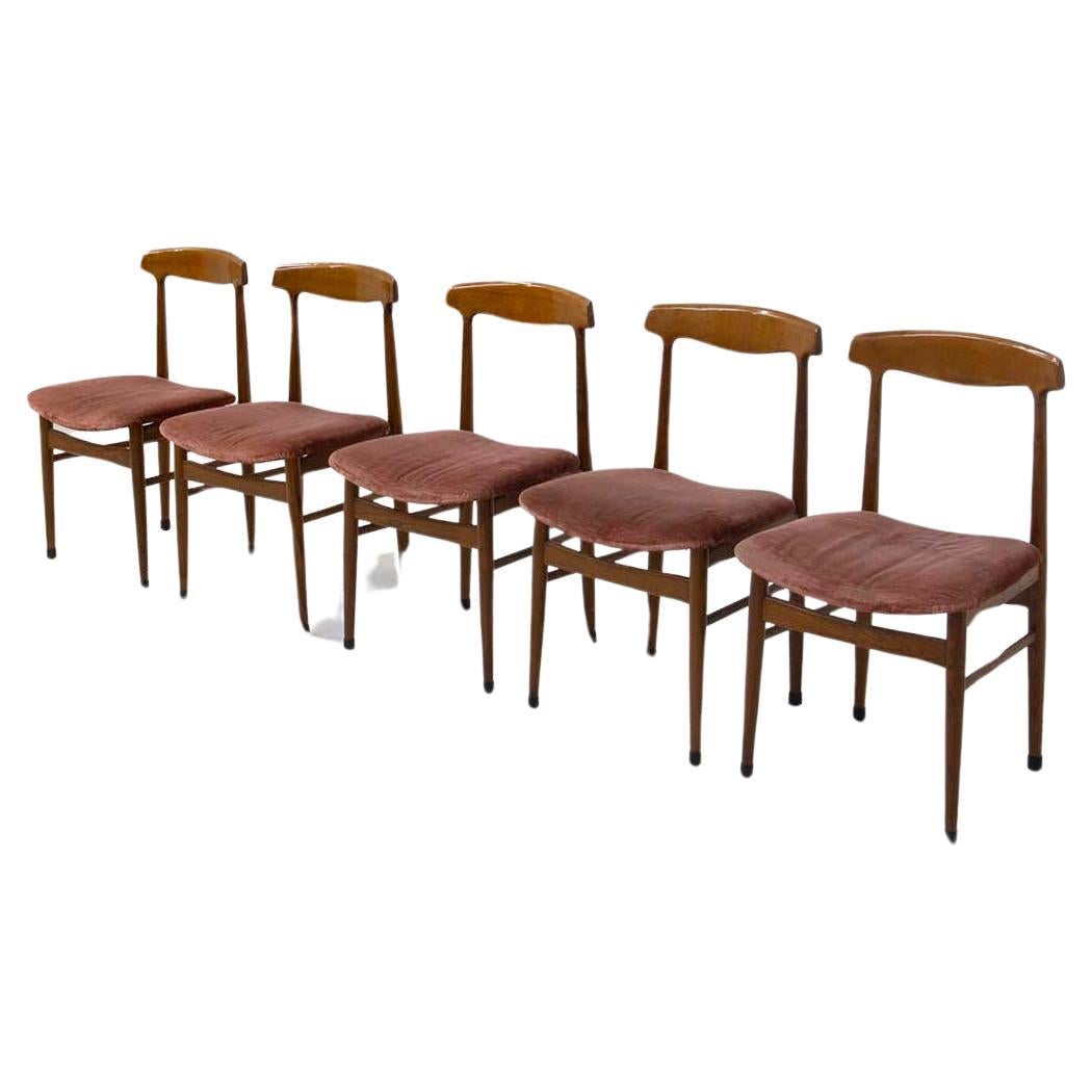Set di cinque sedie italiane in legno e velluto in vendita