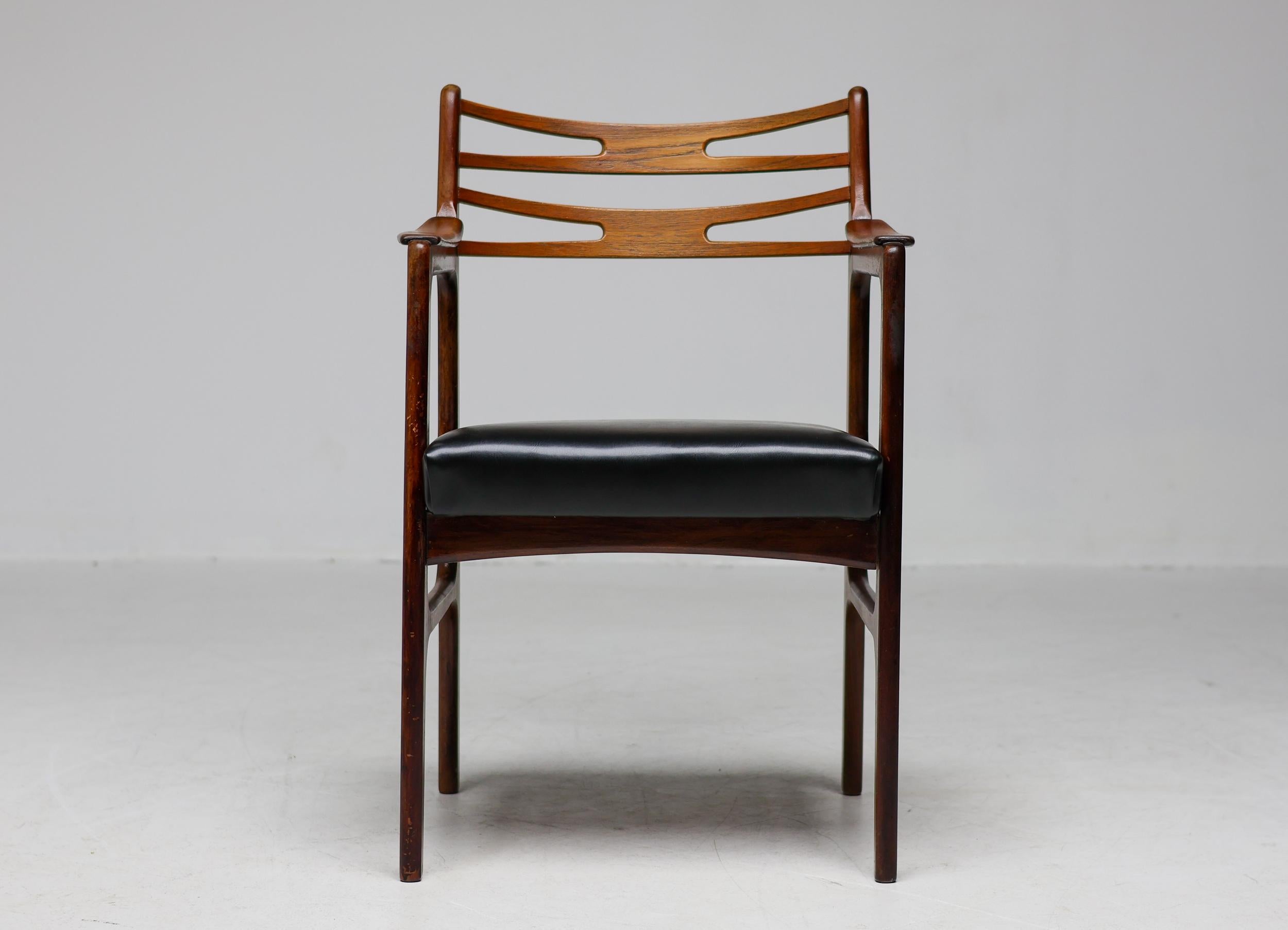 Milieu du XXe siècle Ensemble de cinq chaises de salle à manger Johannes Andersen en vente