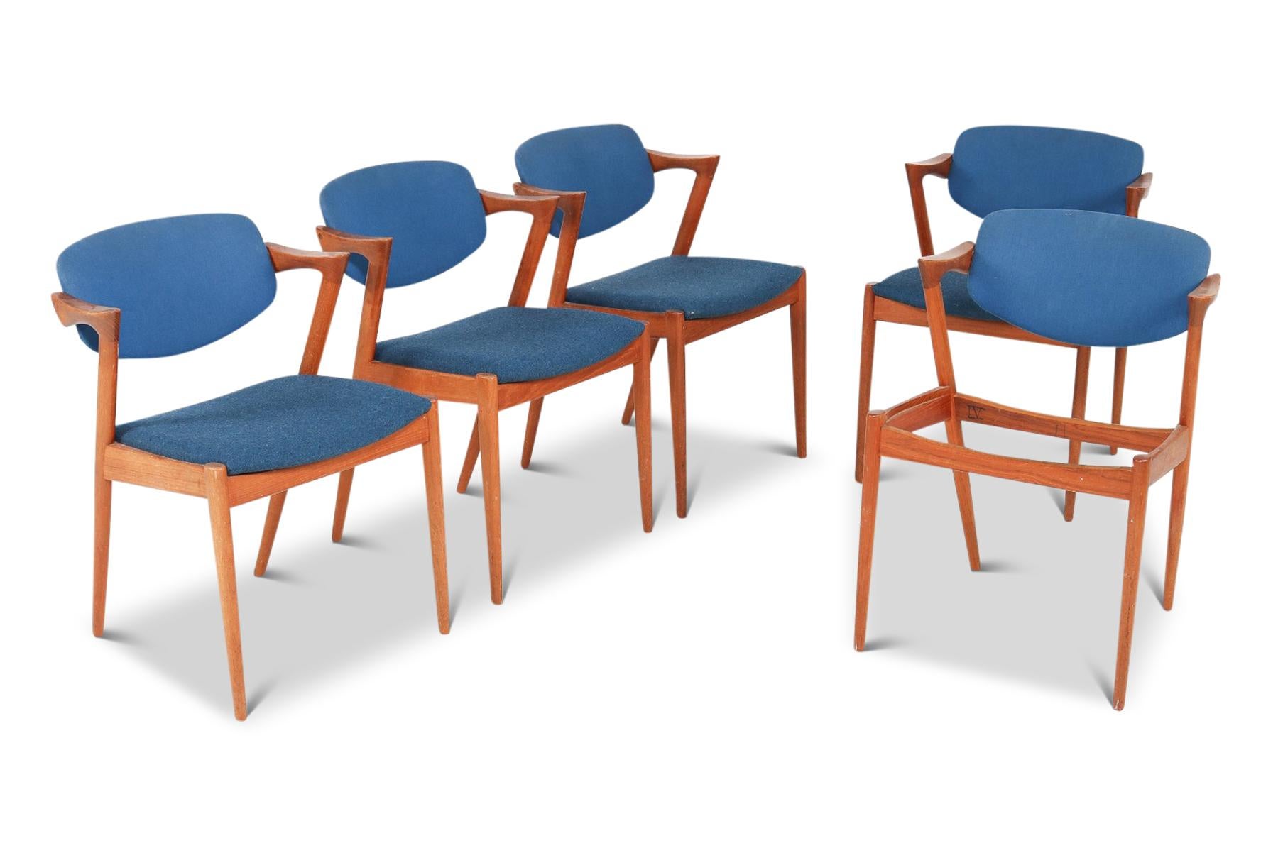 Set of Five Kai Kristiansen Model 42 Danish Modern Dining Chairs in Teak In Fair Condition In Berkeley, CA