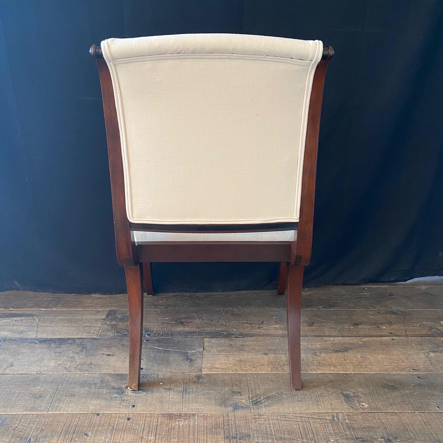 Set of Five Klismos Ebony and Mahogany Neoclassical Dining Chairs In Good Condition For Sale In Hopewell, NJ