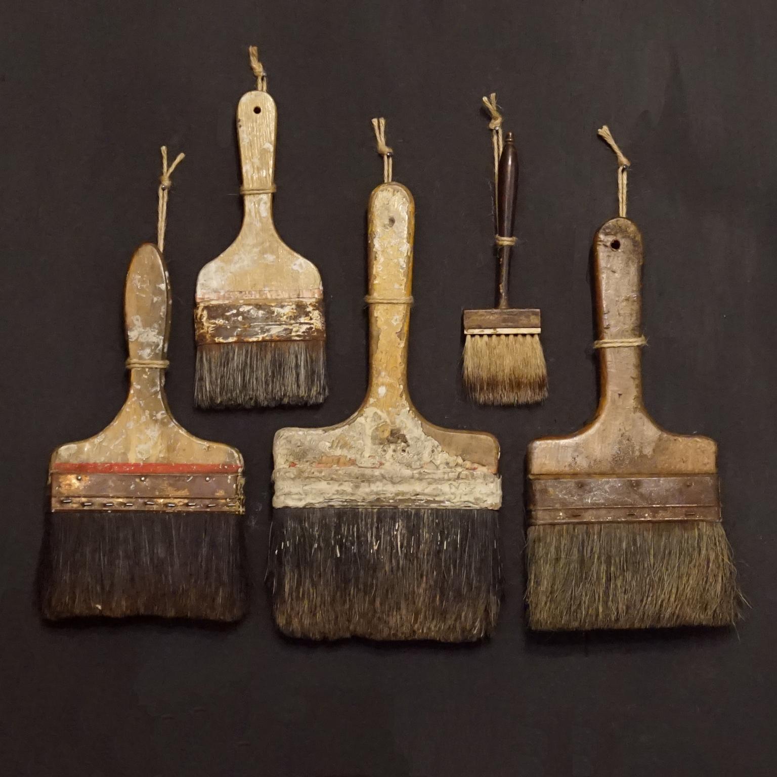 Metal Set of Five Large 20th Century British Pure Bristle Horse Hair Paint Brushes