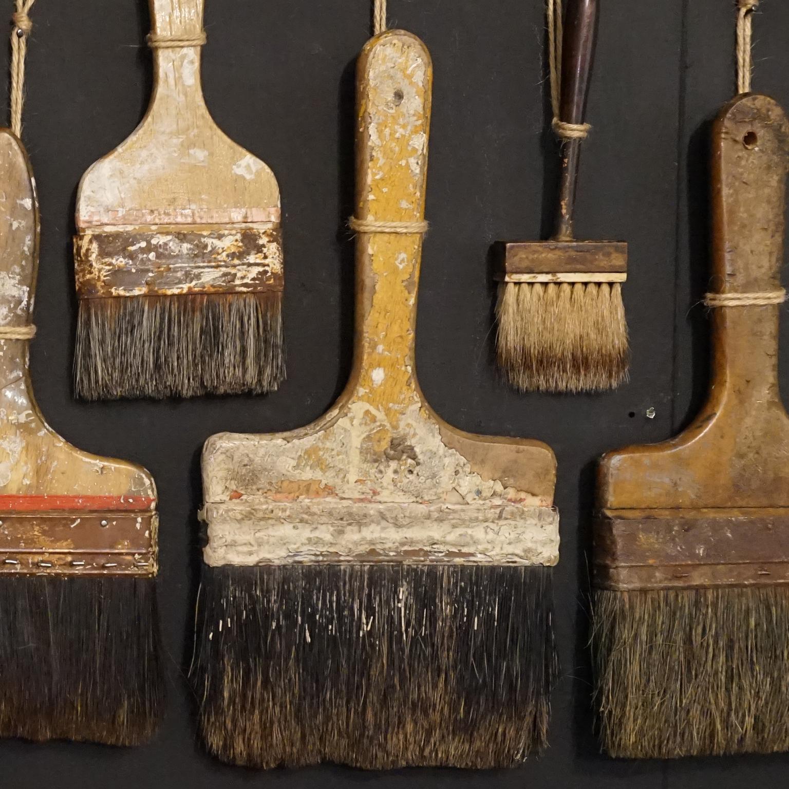 Set of Five Large 20th Century British Pure Bristle Horse Hair Paint Brushes 2