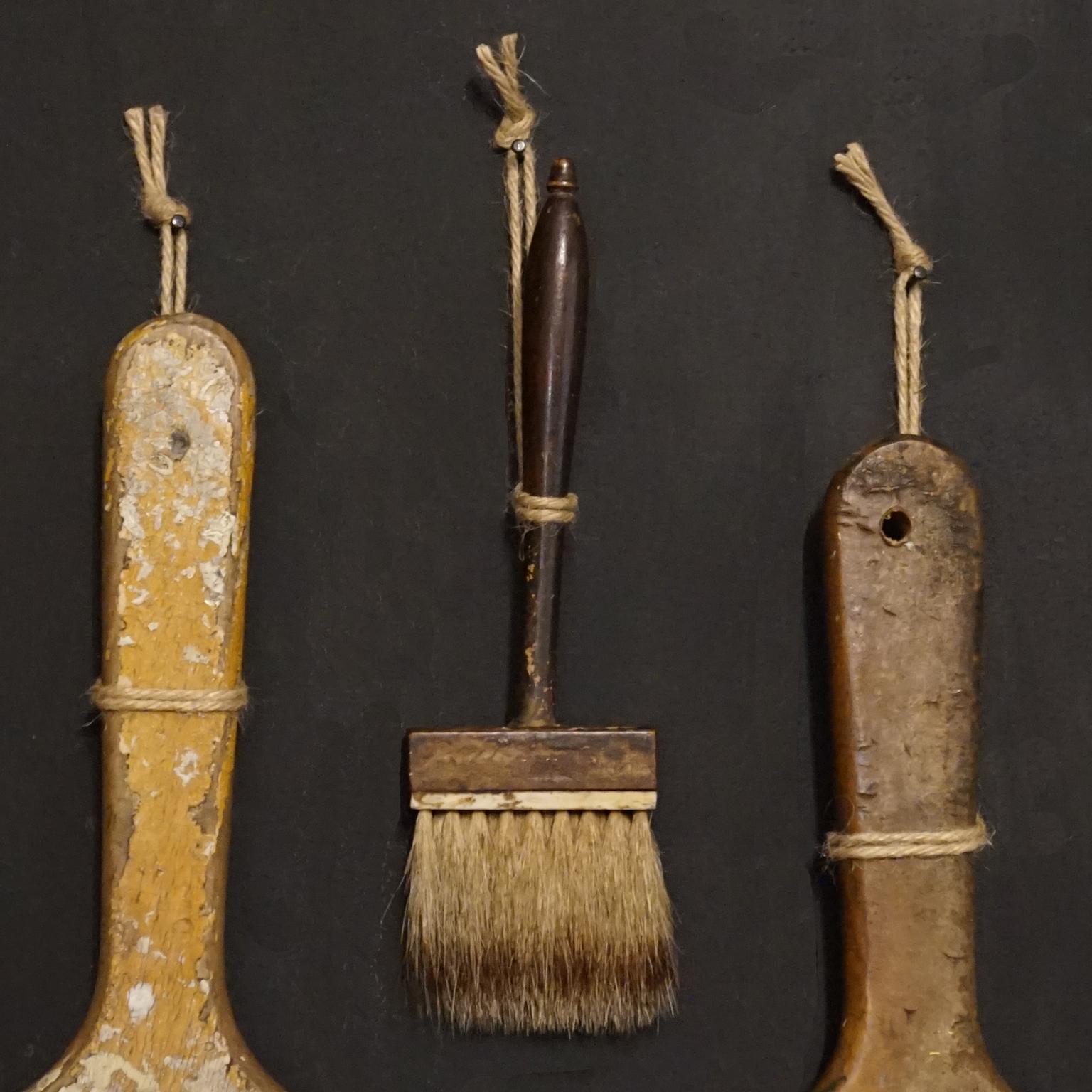 Set of Five Large 20th Century British Pure Bristle Horse Hair Paint Brushes 3