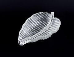 Set of five leaf-shaped bowls in art glass. Finland, ca 1970s.