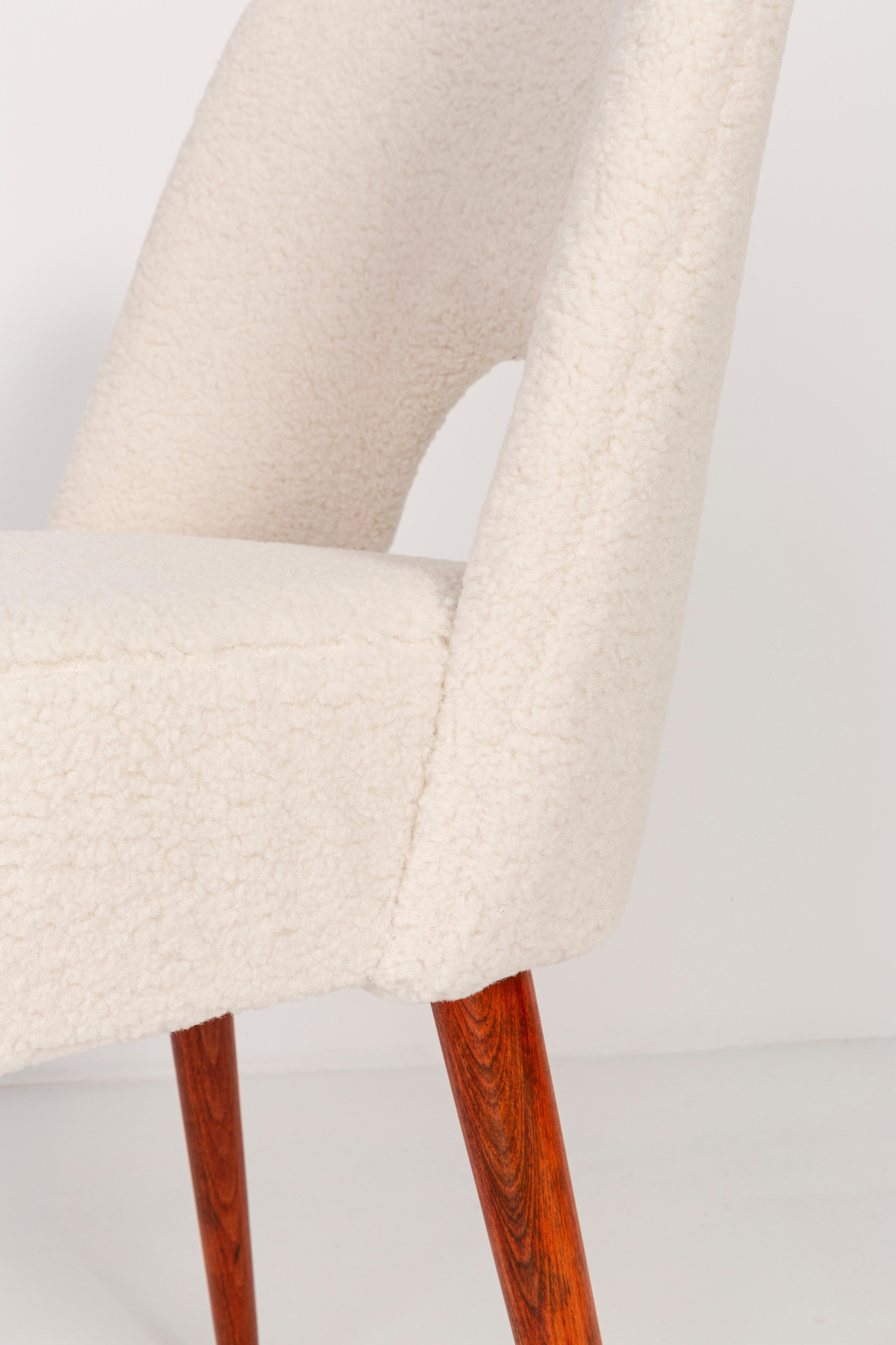 Set of Five Light Crème Boucle 'Shell' Chairs, 1960s For Sale 4